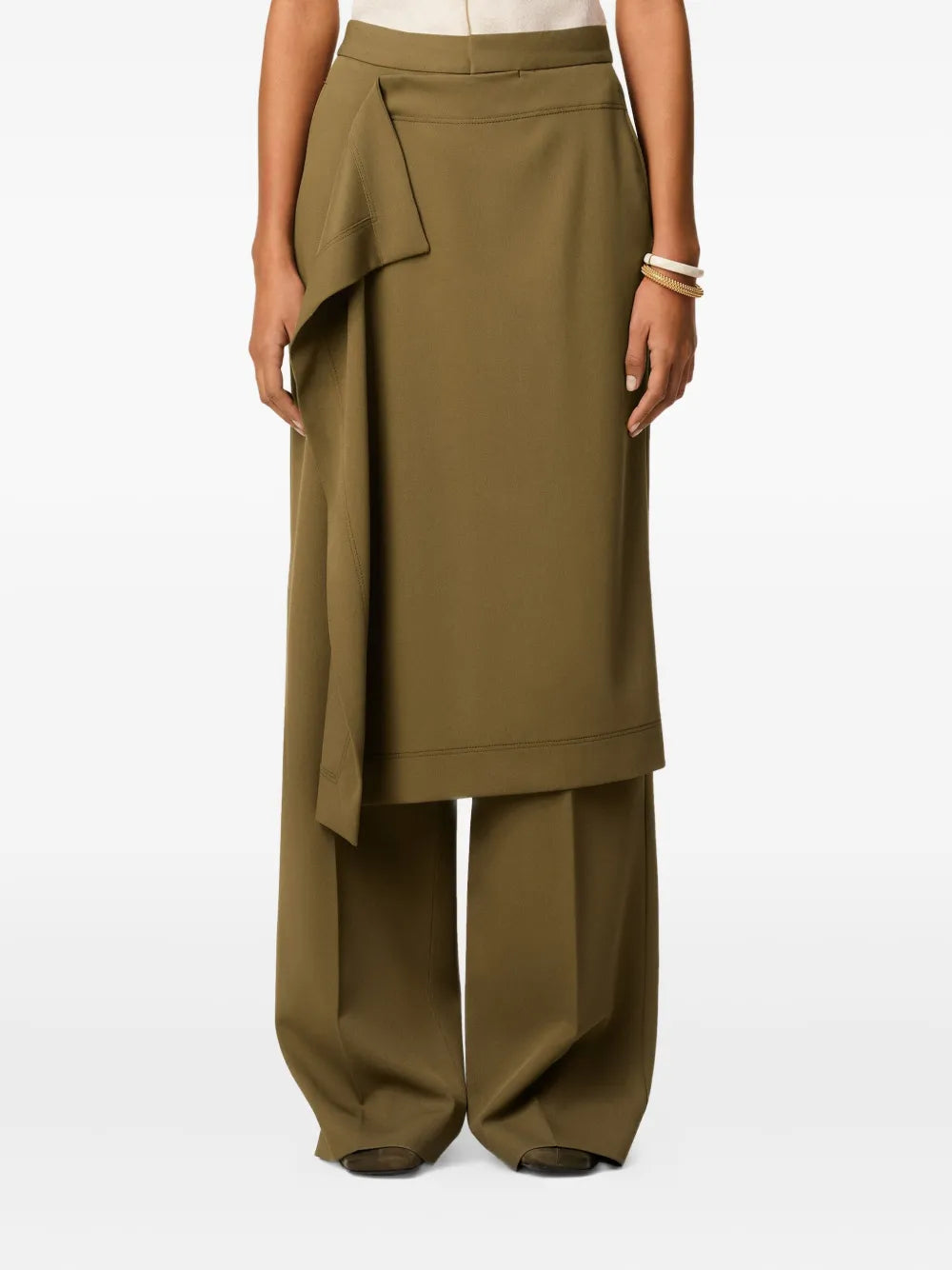 Image of Kaki Wide-leg Pants by Ami PARIS for Women - Season Autumn-Winter 2025 - Model view 4