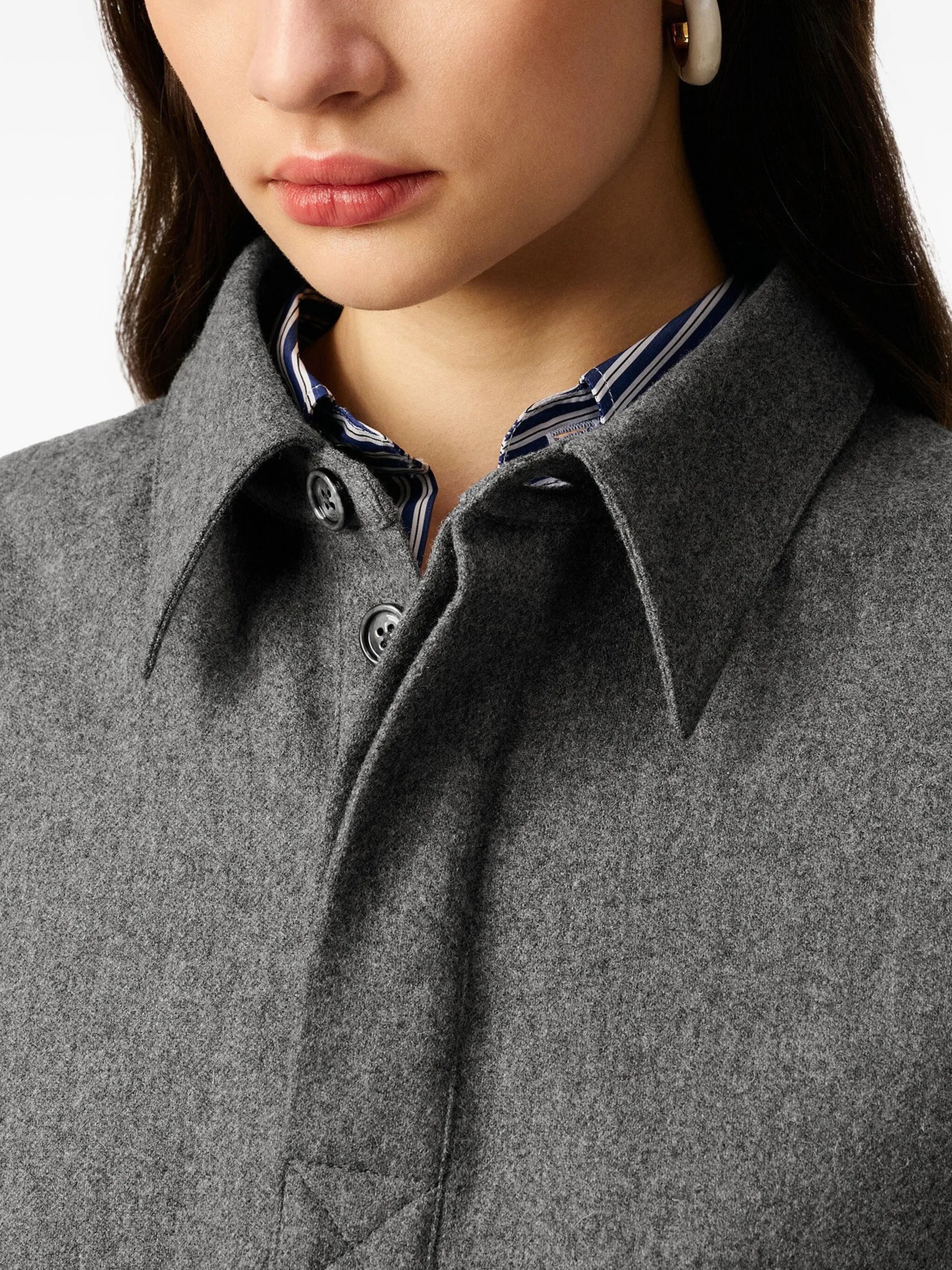 Image du polo AMI PARIS par Ami PARIS pour unisexe - Saison Automne-Hiver 2025 - Vue modèle 4