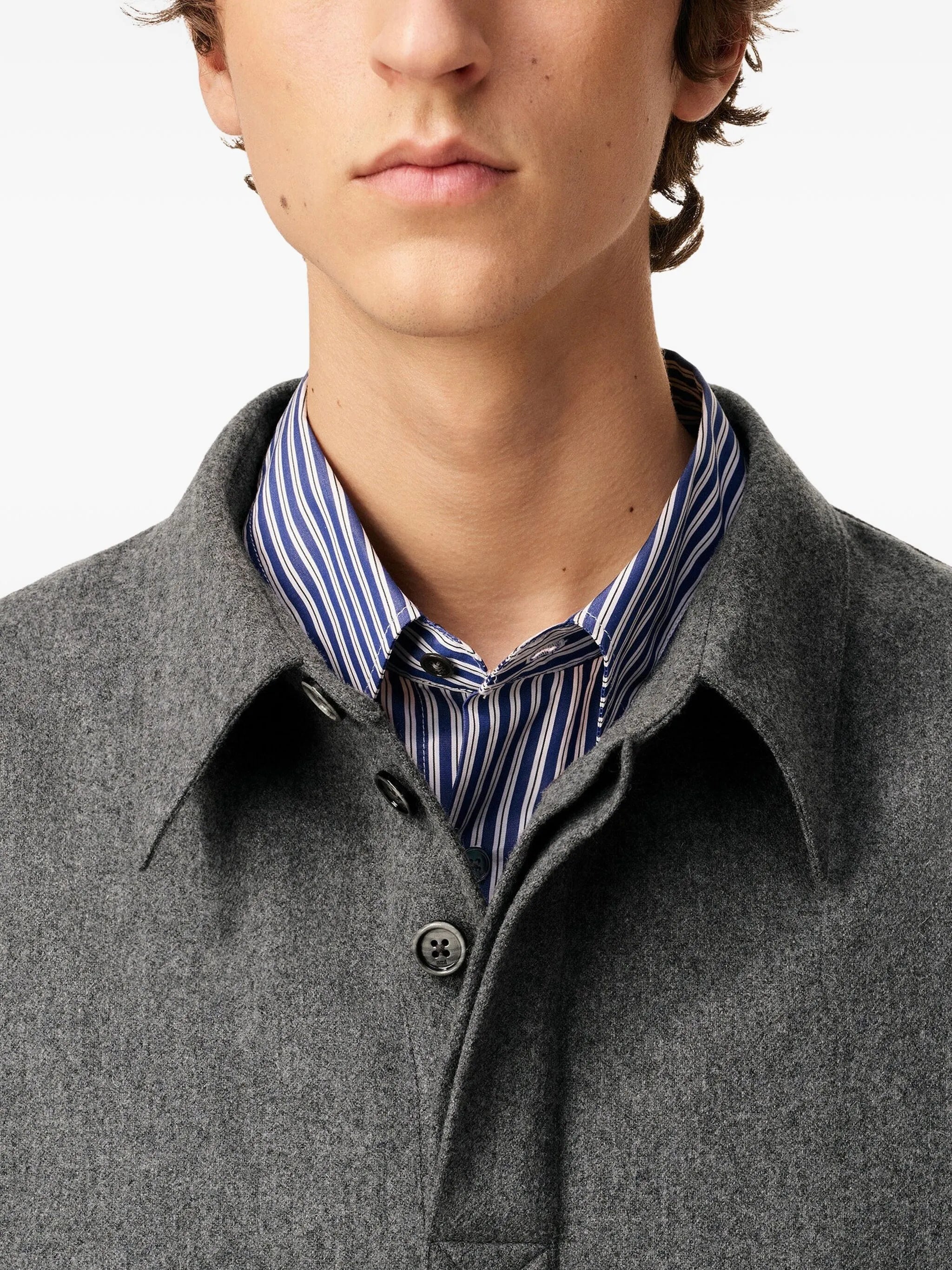 Image du polo AMI PARIS par Ami PARIS pour unisexe - Saison Automne-Hiver 2025 - Vue modèle 5