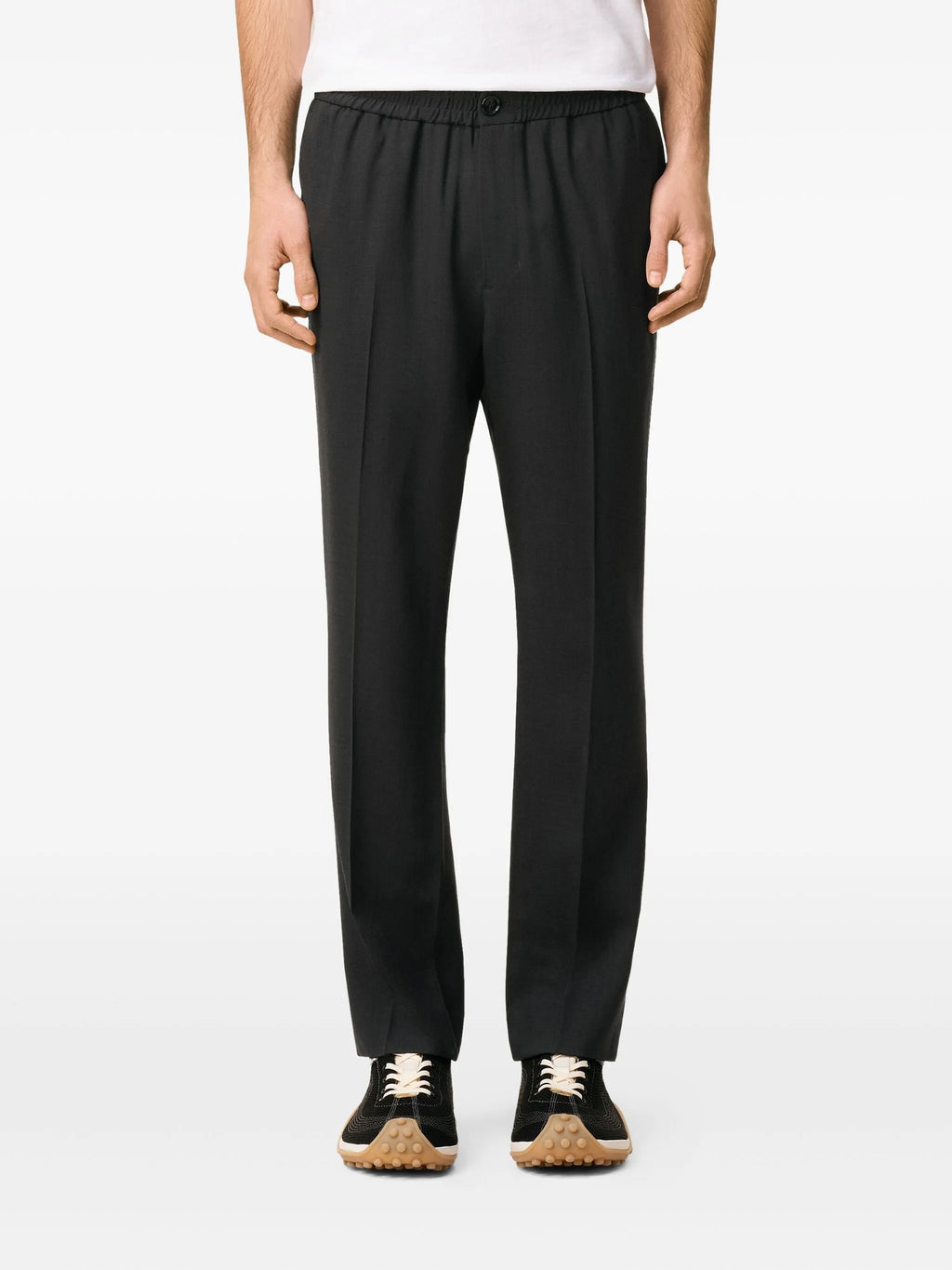 Bilde av svarte ullbukser fra Ami PARIS for menn - Sesong Høst-Vinter 2025 - Modellvisning 4