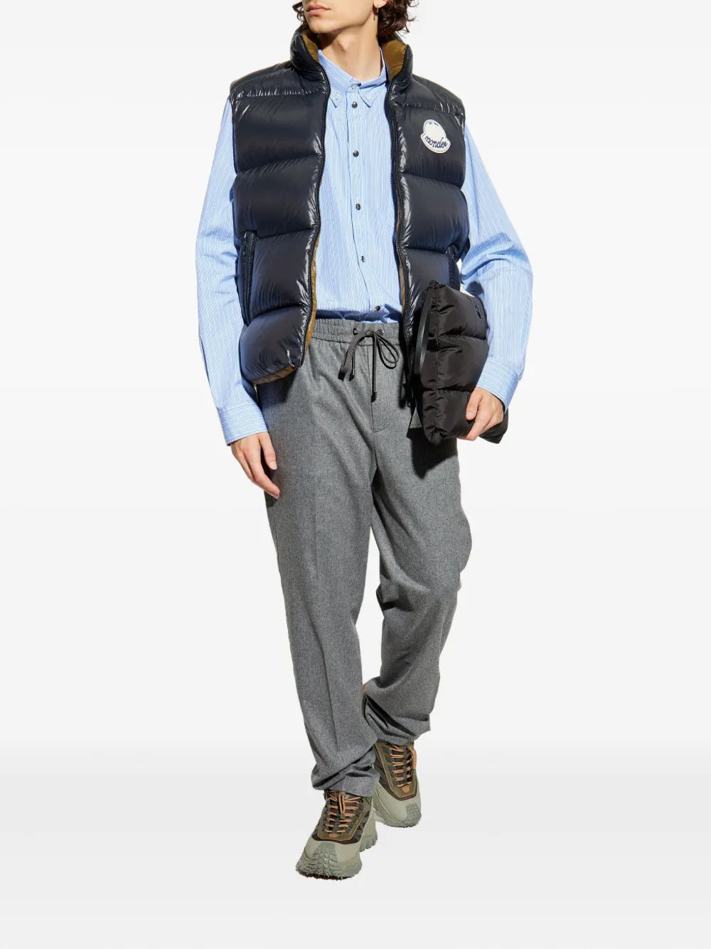 Image du Gilet Noir Lipsi de Moncler pour Hommes - Saison Automne-Hiver 2025 - Vue du modèle 1