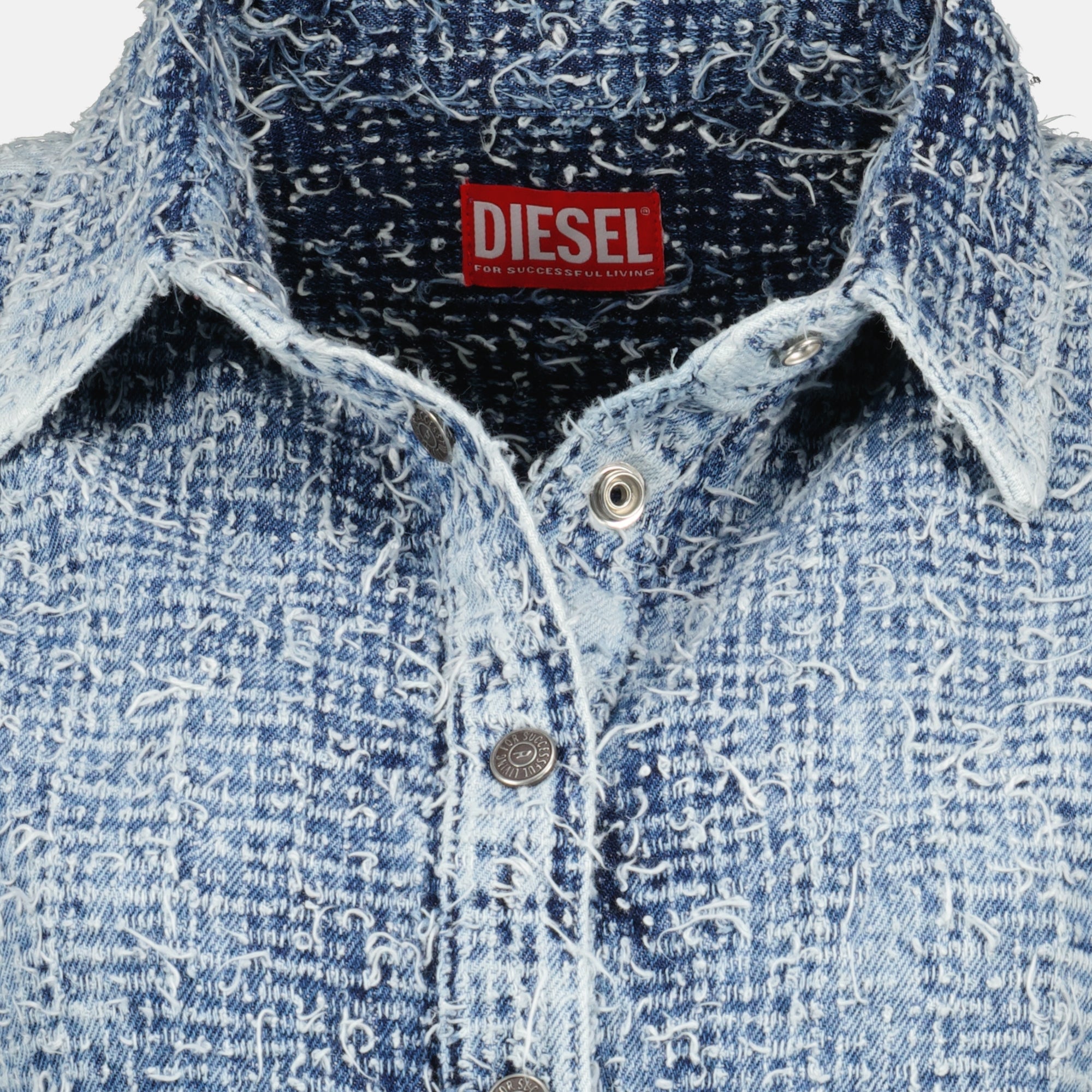 Dieselの女性用デニムシャツde-easyの画像 - シーズン春夏2026 - ディテールビュー1