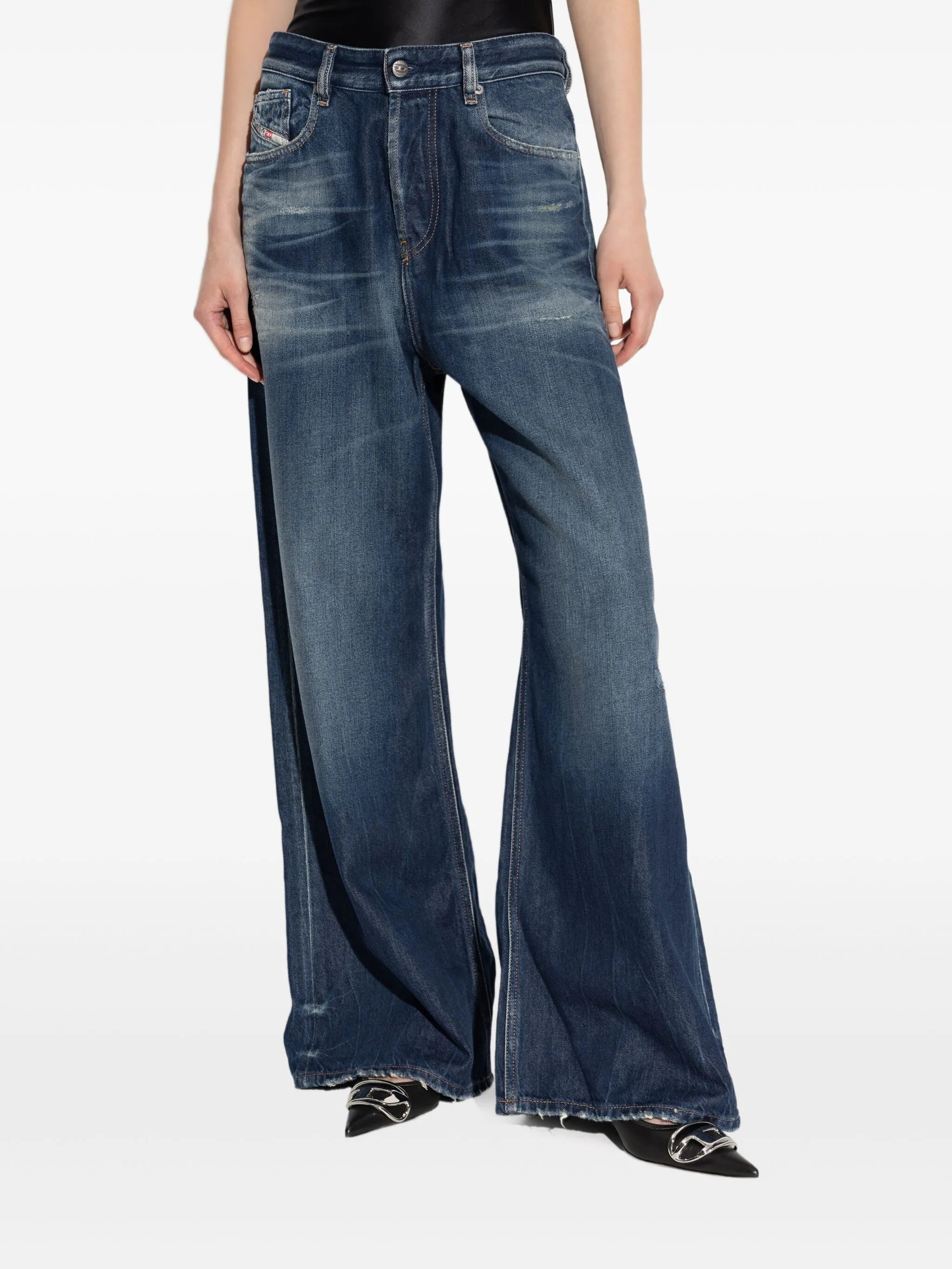 Image of D-Sire Jean 1996 L30 Bleu by Diesel for Women - Season Autumn-Winter 2025 - Model view 2