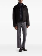 Immagine della giacca bicolore blu navy di Prada per uomo - Stagione Autunno-Inverno 2025 - Vista modello 1