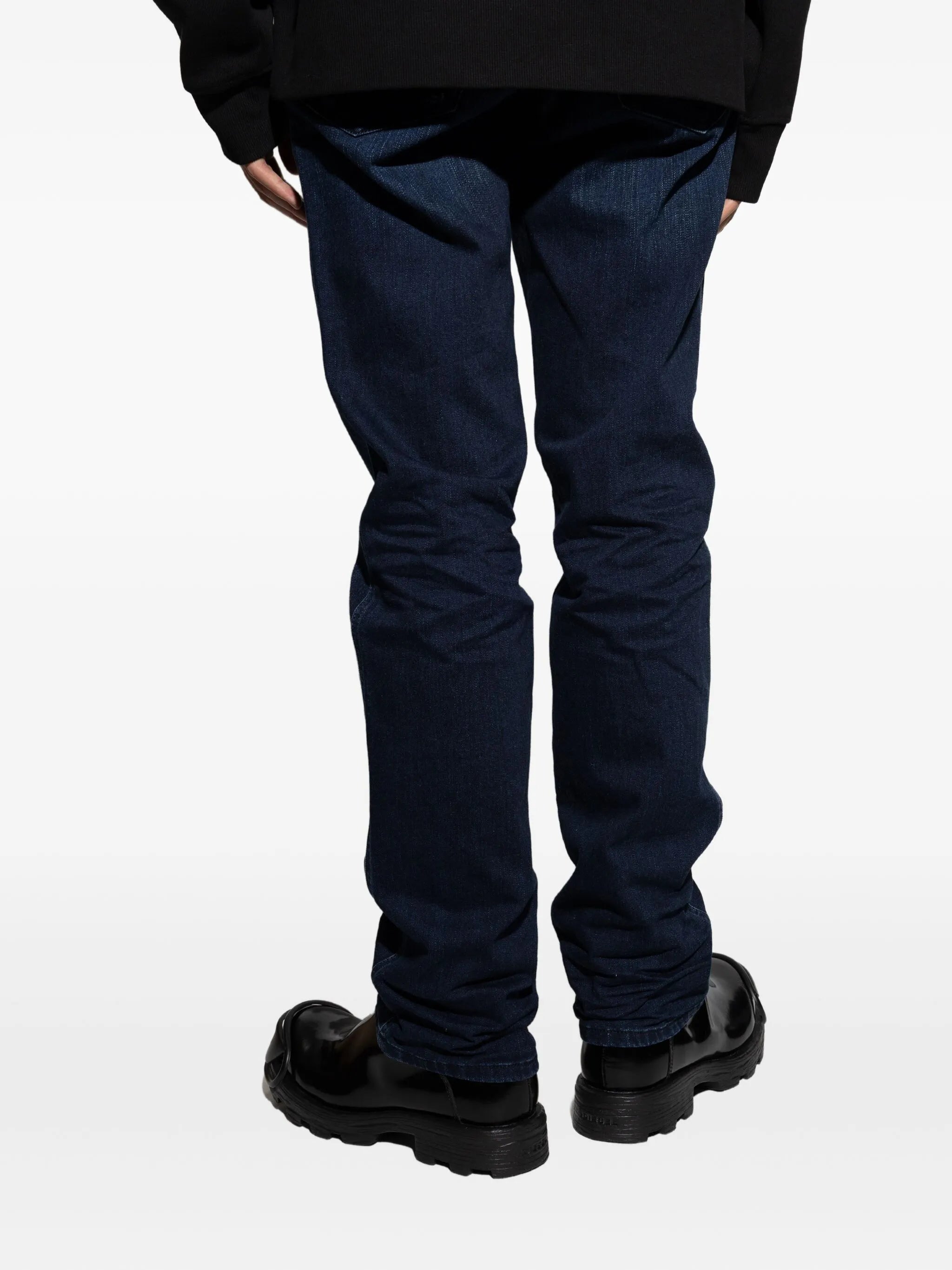 ディーゼルのD-Vyl 1992デニムジーンズの画像 - メンズ - 秋冬2025シーズン - モデルビュー3