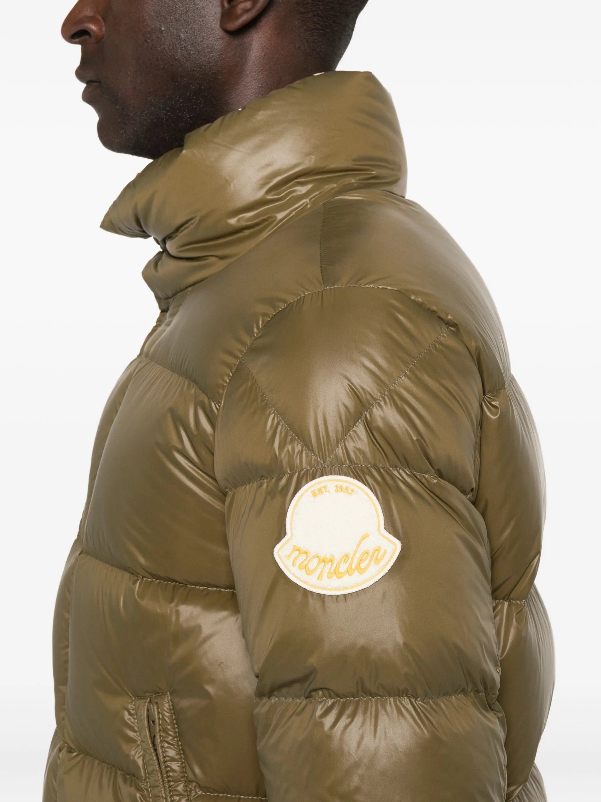 Image de la doudoune Tripiti de Moncler pour hommes - Saison Automne-Hiver 2025 - Vue modèle 4