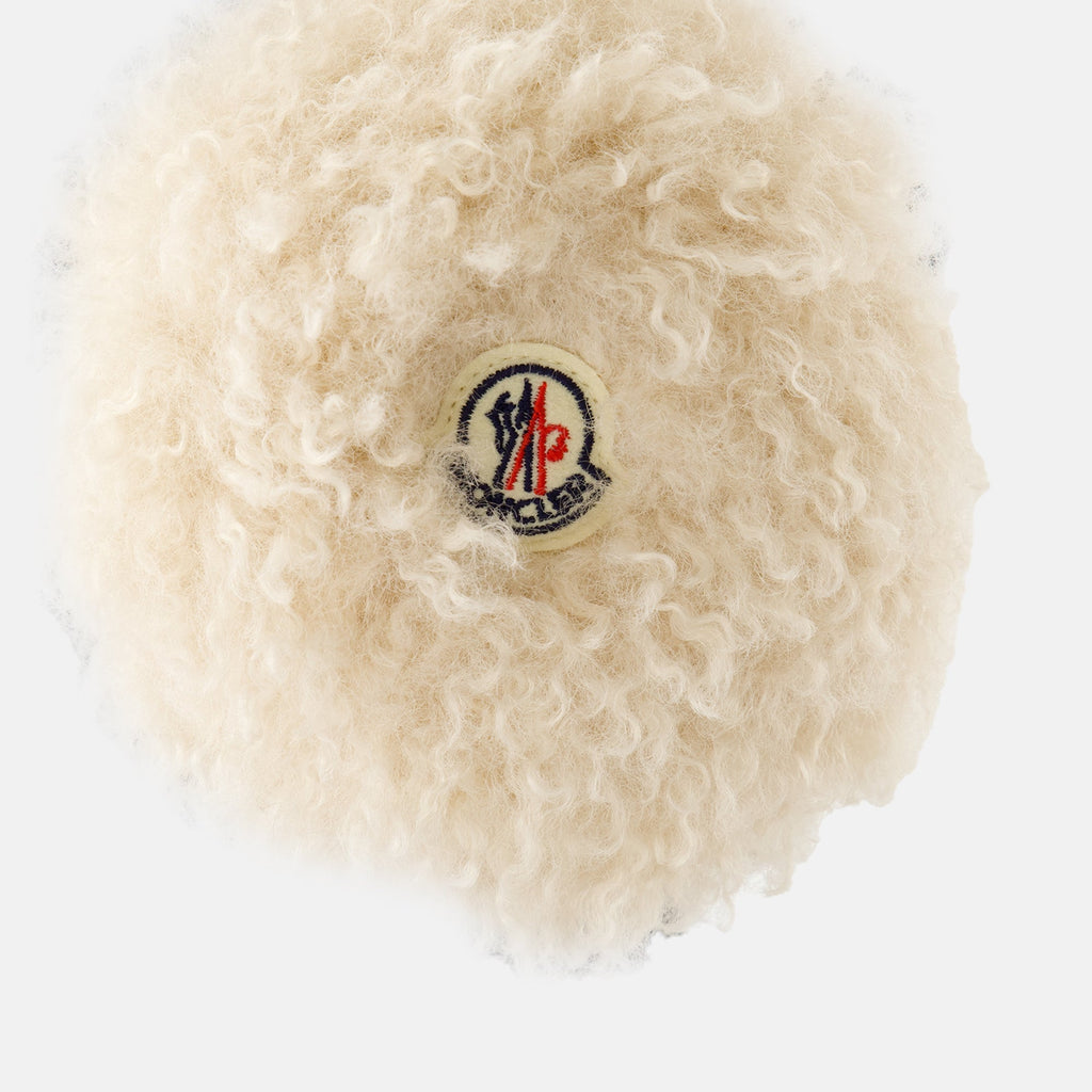 Imagen de los calentadores de orejas de peluche de Moncler para mujeres - Temporada Otoño-Invierno 2025 - Vista de detalle 1