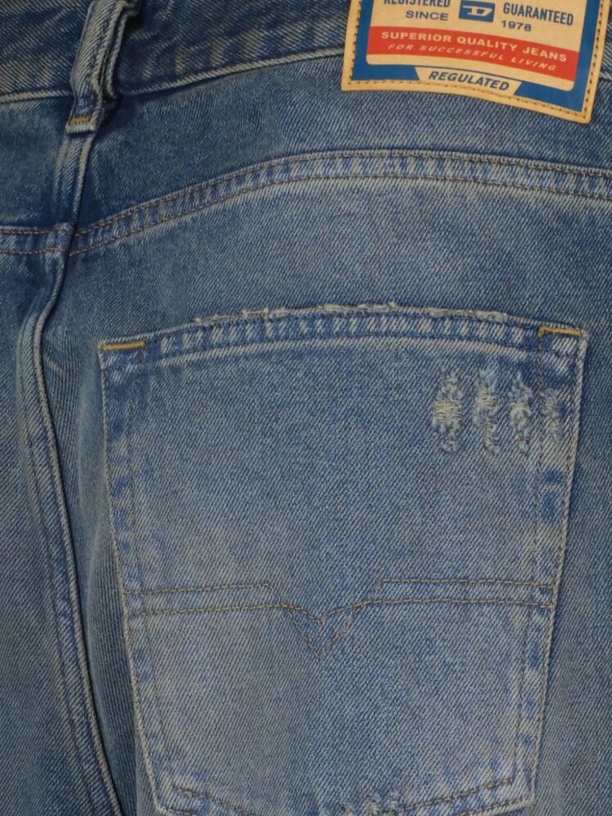 Image of Le Jean D-Sire 1996 by Diesel for Women - Season Autumn-Winter 2025 - Model View 4