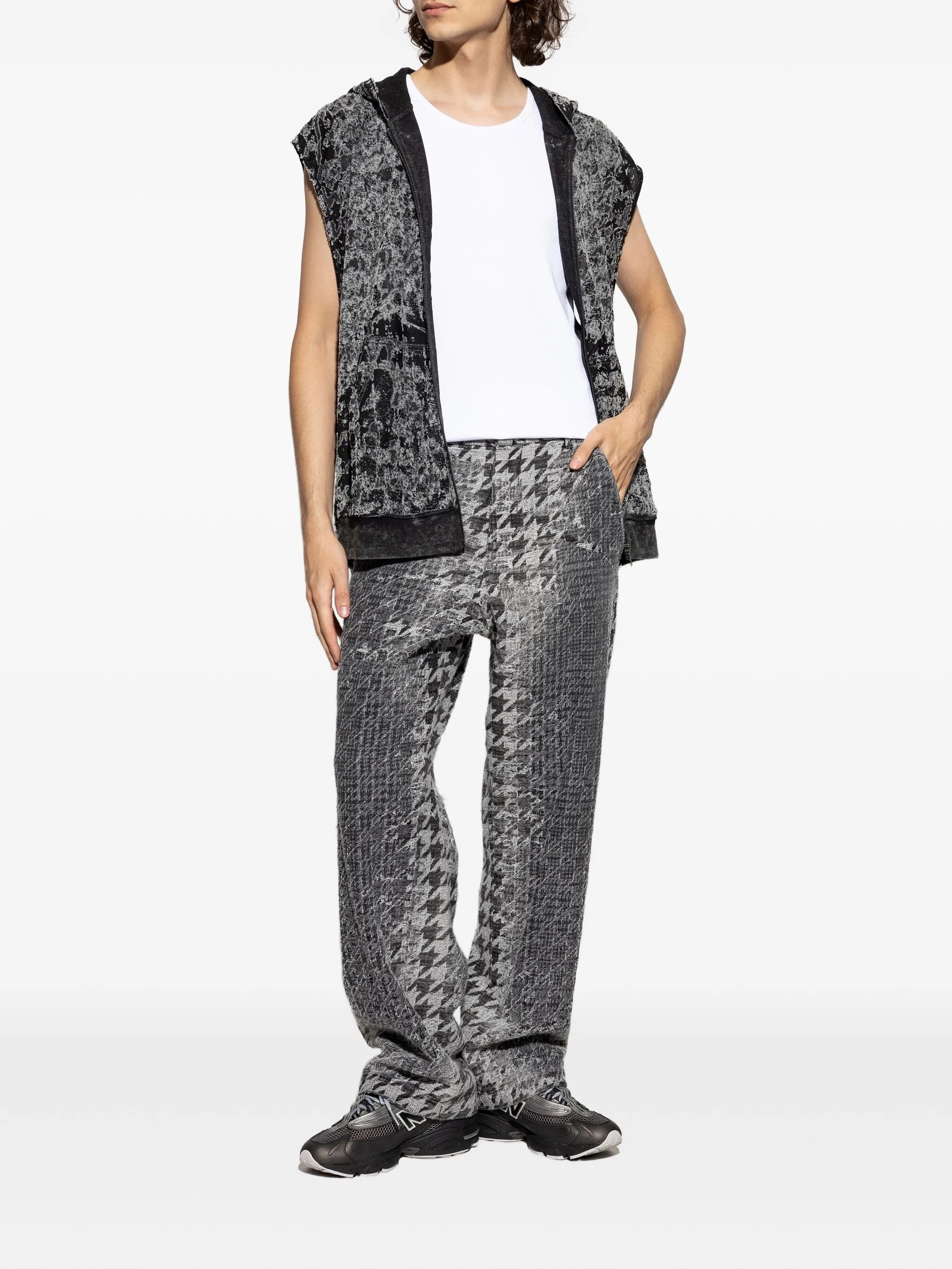 Image du débardeur blanc par Diesel pour hommes - Saison Automne-Hiver 2025 - Vue du modèle 1