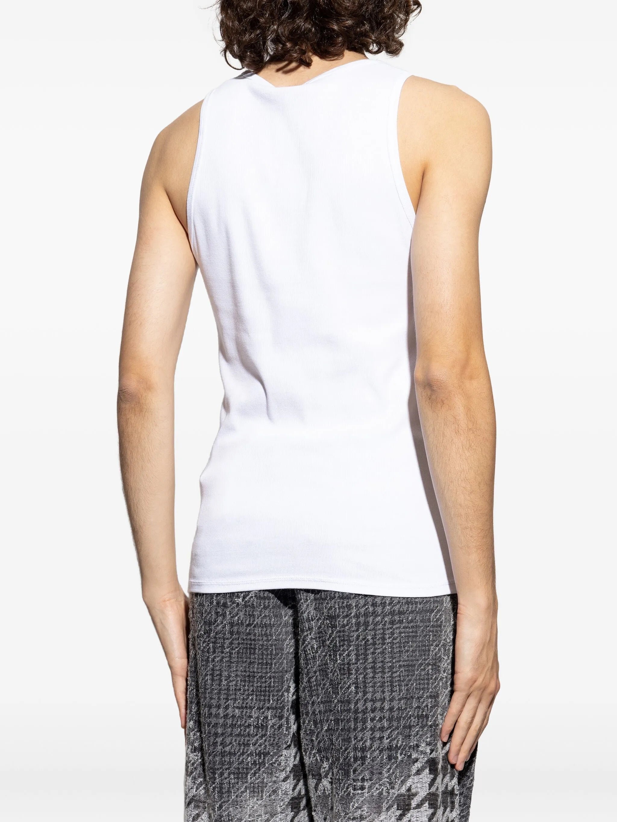 Image du débardeur blanc par Diesel pour hommes - Saison Automne-Hiver 2025 - Vue du modèle 3