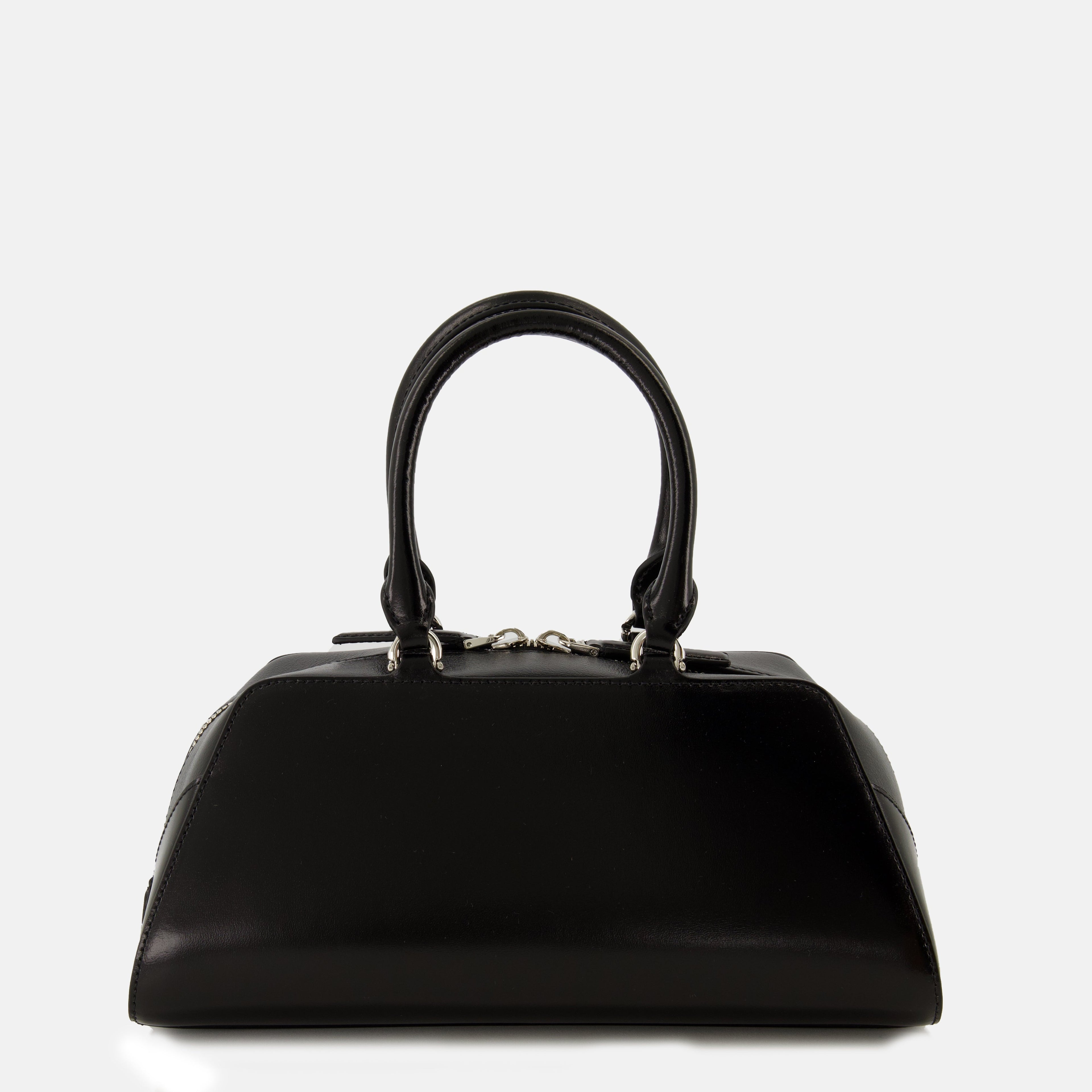 Givenchy handbag, Antigona bag, black handbag, premium leather bag, luxury accessories