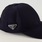 Immagine del cappello in nylon marino di Prada per uomini - Stagione Primavera-Estate 2026 - Dettaglio 2