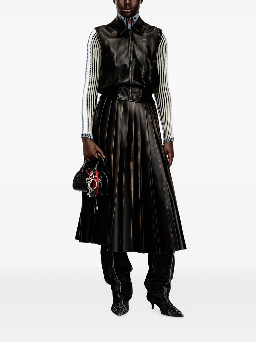 Immagine del gilet G-Inko di Diesel per donne - Stagione primavera-estate 2026 - Vista del modello 1