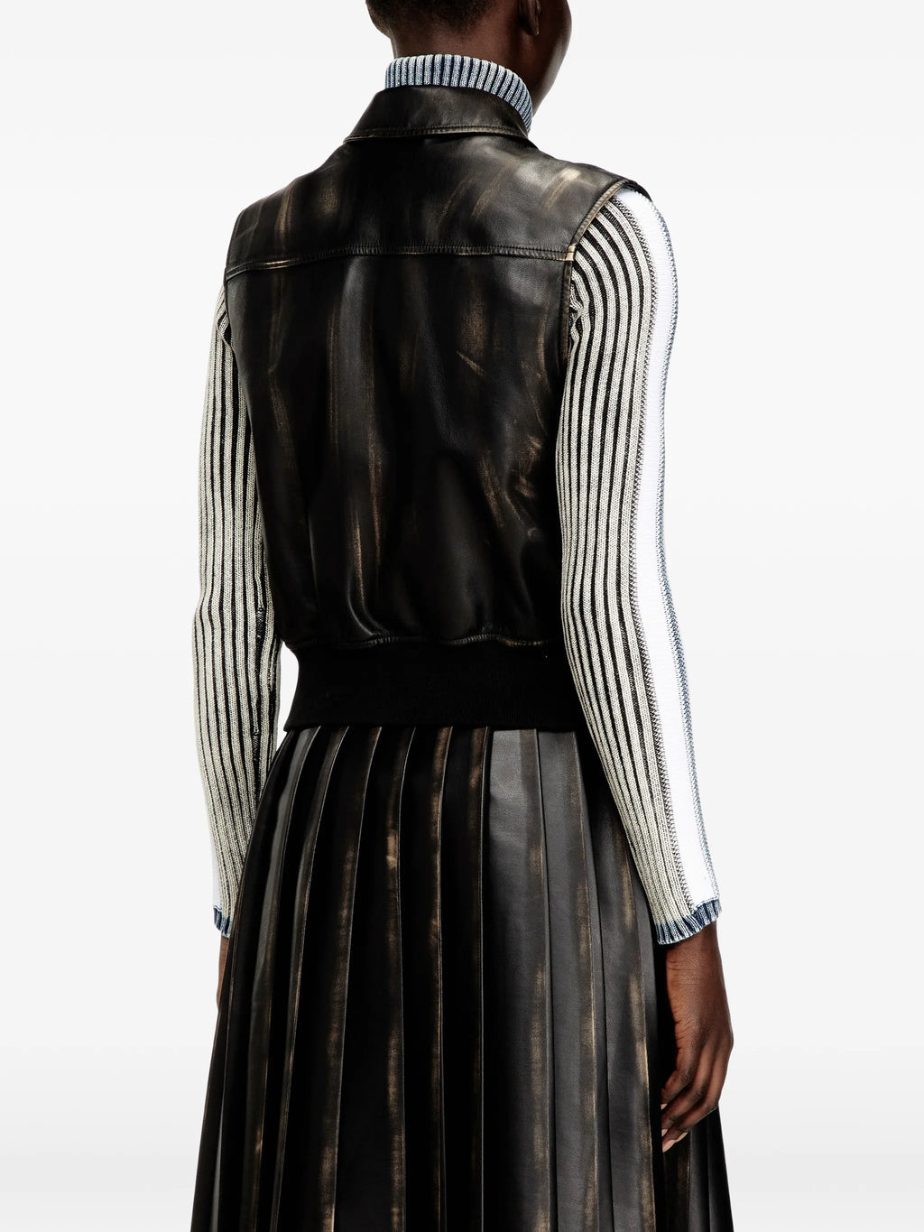 Immagine del gilet G-Inko di Diesel per donne - Stagione primavera-estate 2026 - Vista del modello 3