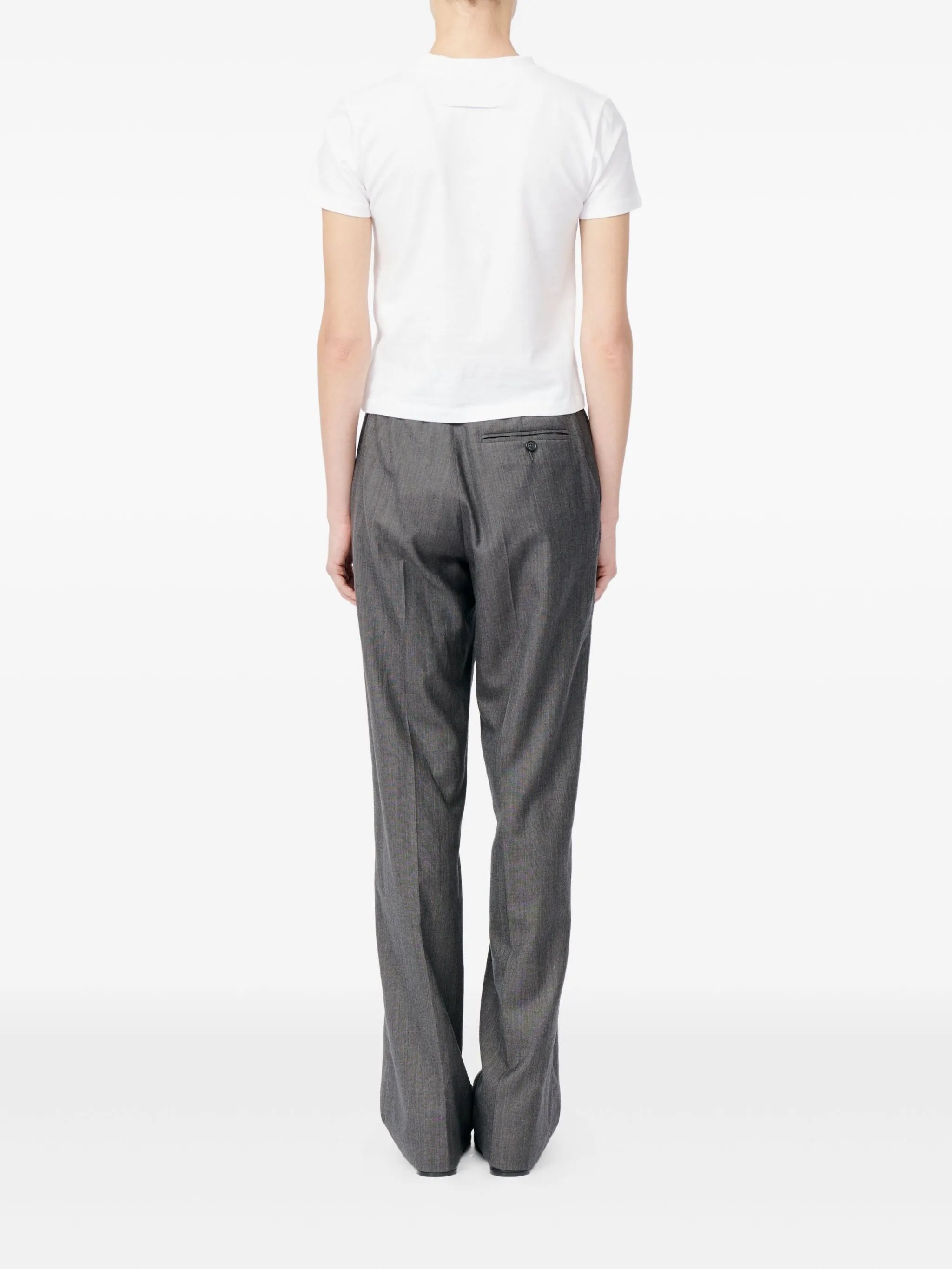 Imagen de la camiseta blanca impresa MM6 de Mm6 para mujeres - Temporada Primavera-Verano 2026 - Vista de modelo 3