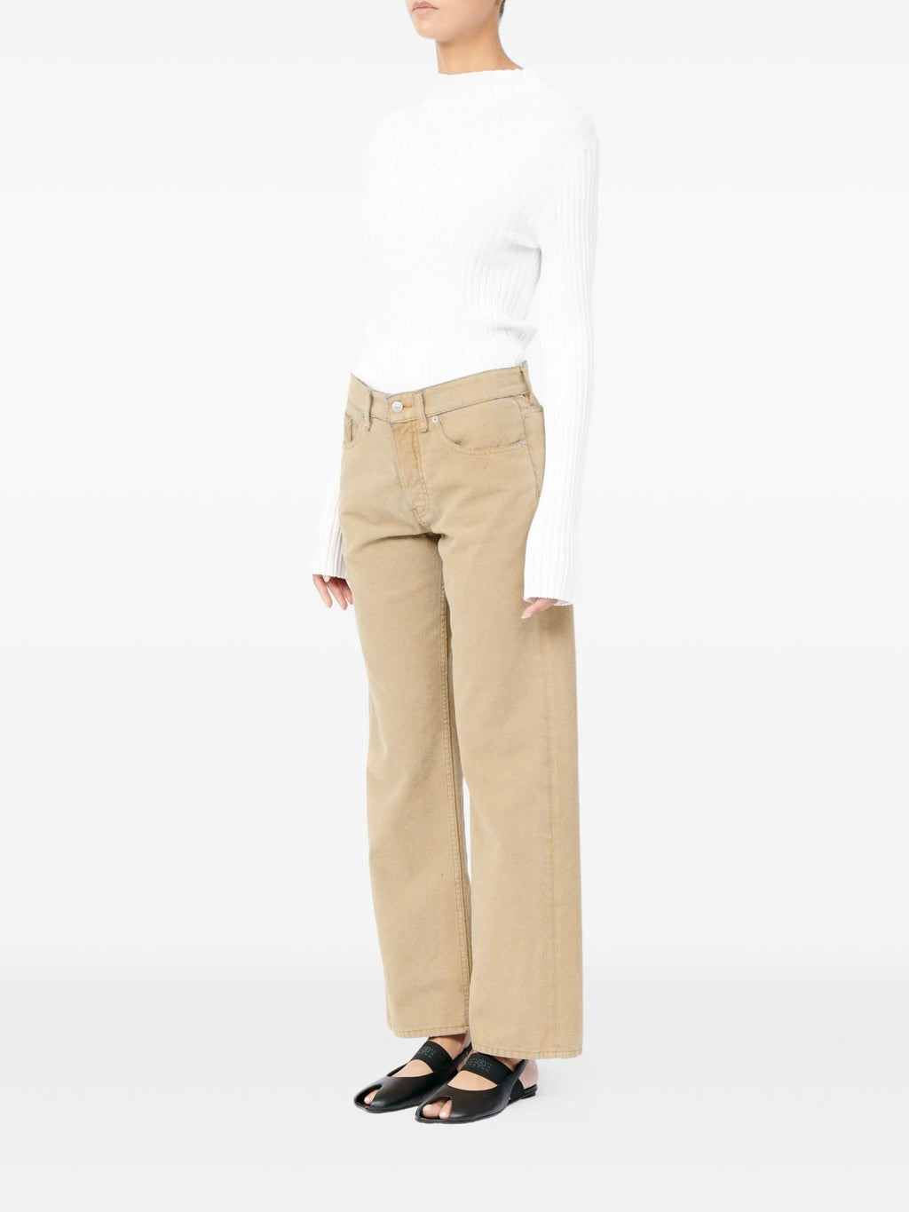 Image of Beige Wide-Leg Jeans by Mm6 for Women - Season Spring-Summer 2026 - Model view 2