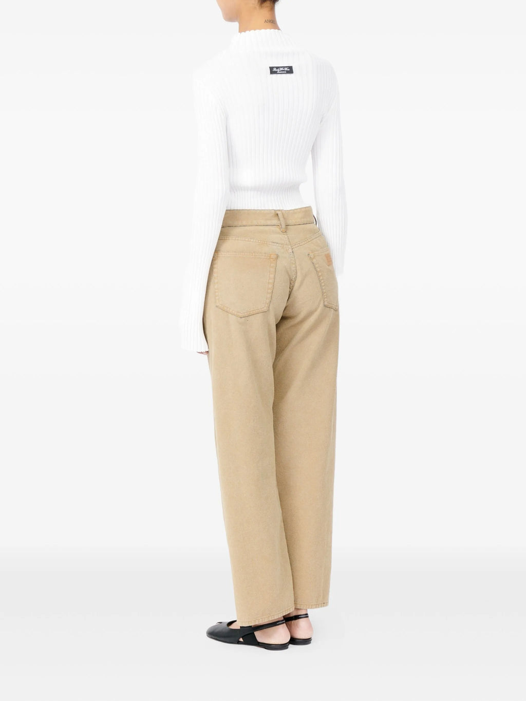 Image of Beige Wide-Leg Jeans by Mm6 for Women - Season Spring-Summer 2026 - Model view 4