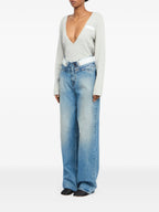 Imagen del Jean Droit de Denim de Mm6 para Mujeres - Temporada Primavera-Verano 2026 - Vista del Modelo 2