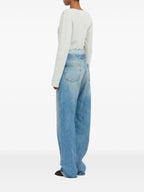 Imagen del Jean Droit de Denim de Mm6 para Mujeres - Temporada Primavera-Verano 2026 - Vista del Modelo 3