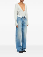 Imagen del Jean Droit de Denim de Mm6 para Mujeres - Temporada Primavera-Verano 2026 - Vista del Modelo 1