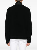 Immagine di felpa nera con zip di Moncler Grenoble per uomini - Stagione Autunno-Inverno 2025 - Vista modello 3