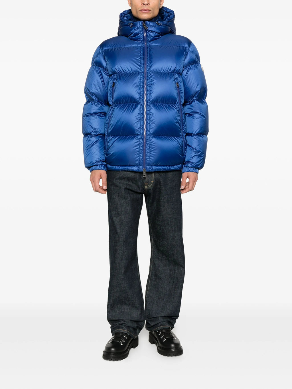 Image de la doudoune bleue Rivau par Moncler pour hommes - Saison Automne-Hiver 2025 - Vue du modèle 1