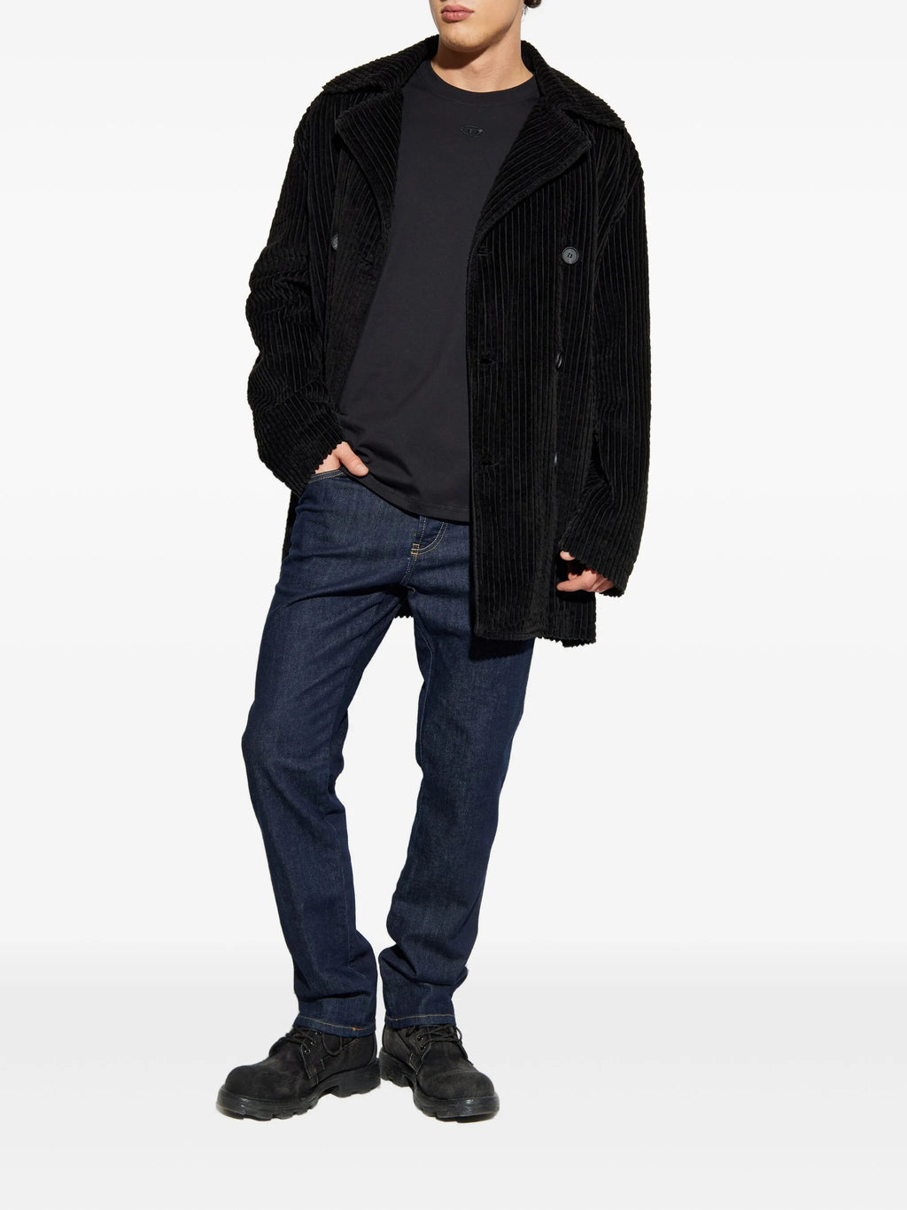 ジーンD-Vyl 1993 L32ダークブルーの画像 - ディーゼルの男性用 - シーズン春夏2026 - モデルビュー1