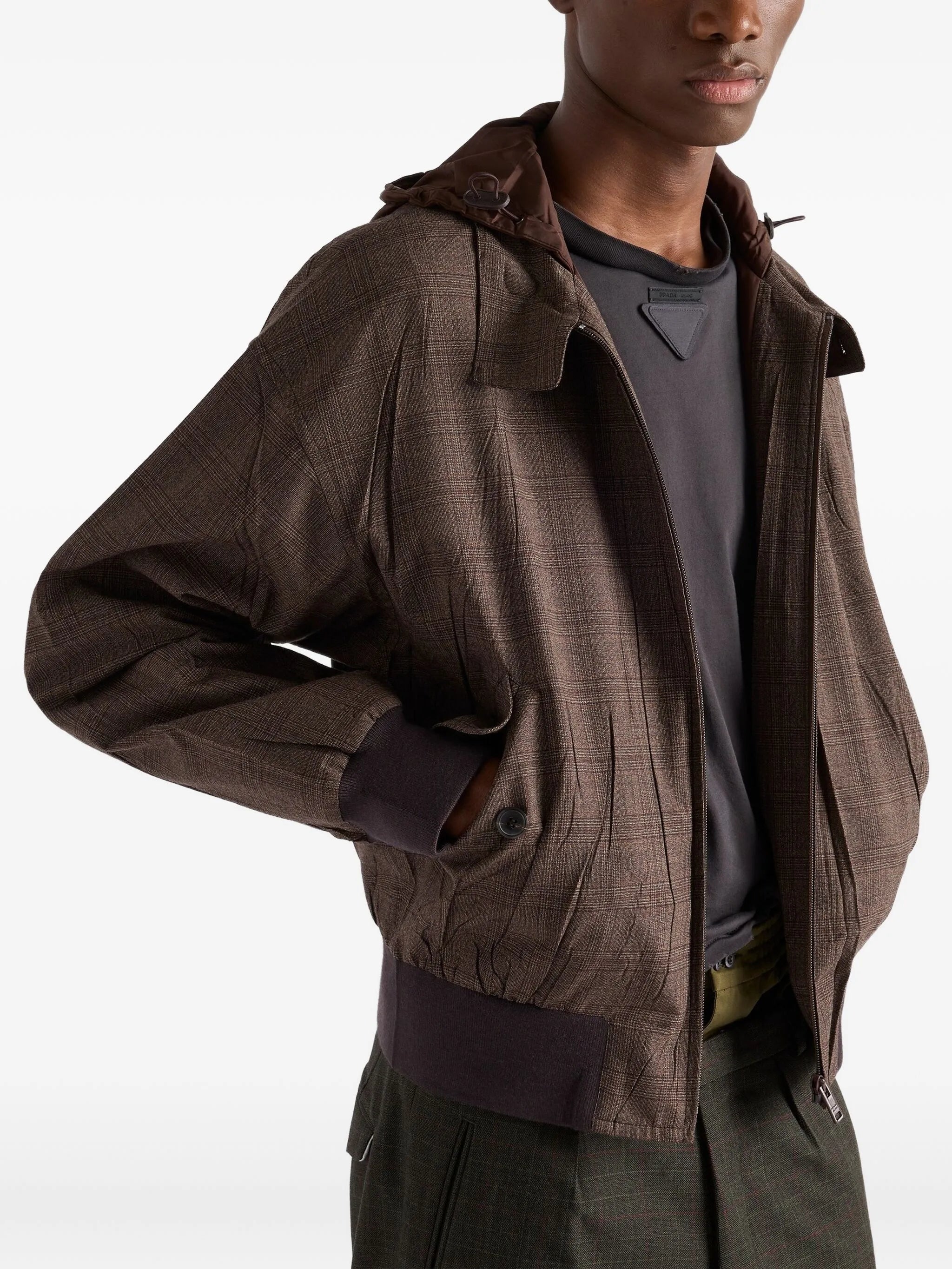 Bild der Prada Wollkarojacke von Prada für Herren - Saison Frühling-Sommer 2026 - Modelansicht 3