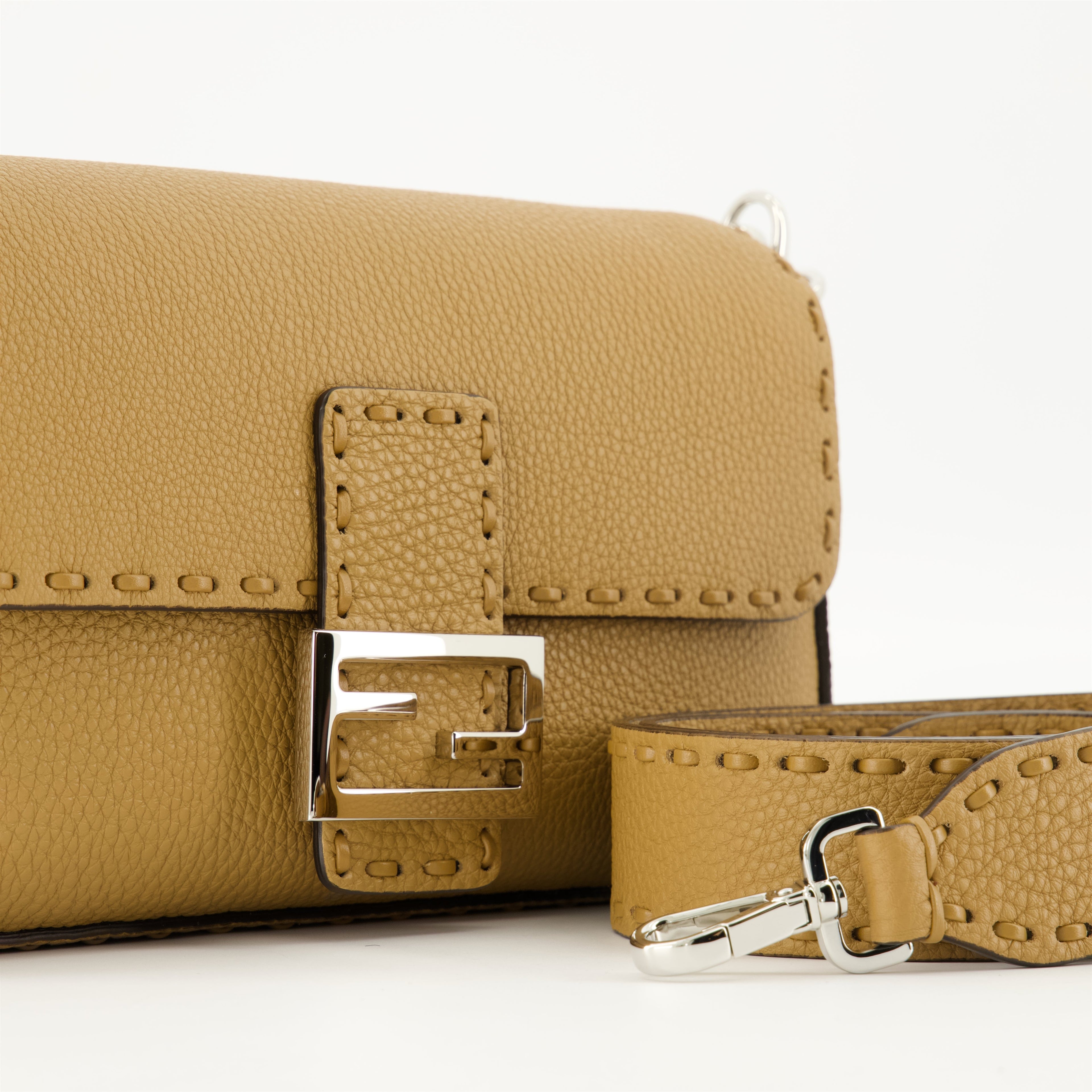 Fendi Baguette bag, brown leather bag, designer handbag, elegant accessories, high-end fashion