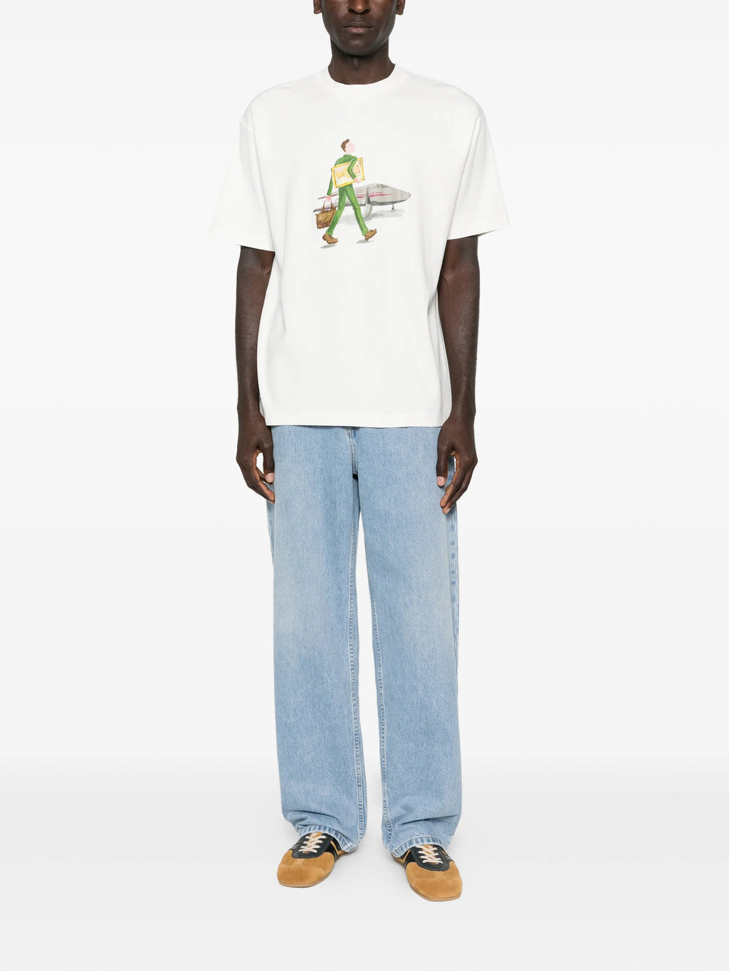 Drole De Monsieurの男性用L'Homme au Tableau Tシャツの画像 - シーズン春夏2026 - モデルビュー1