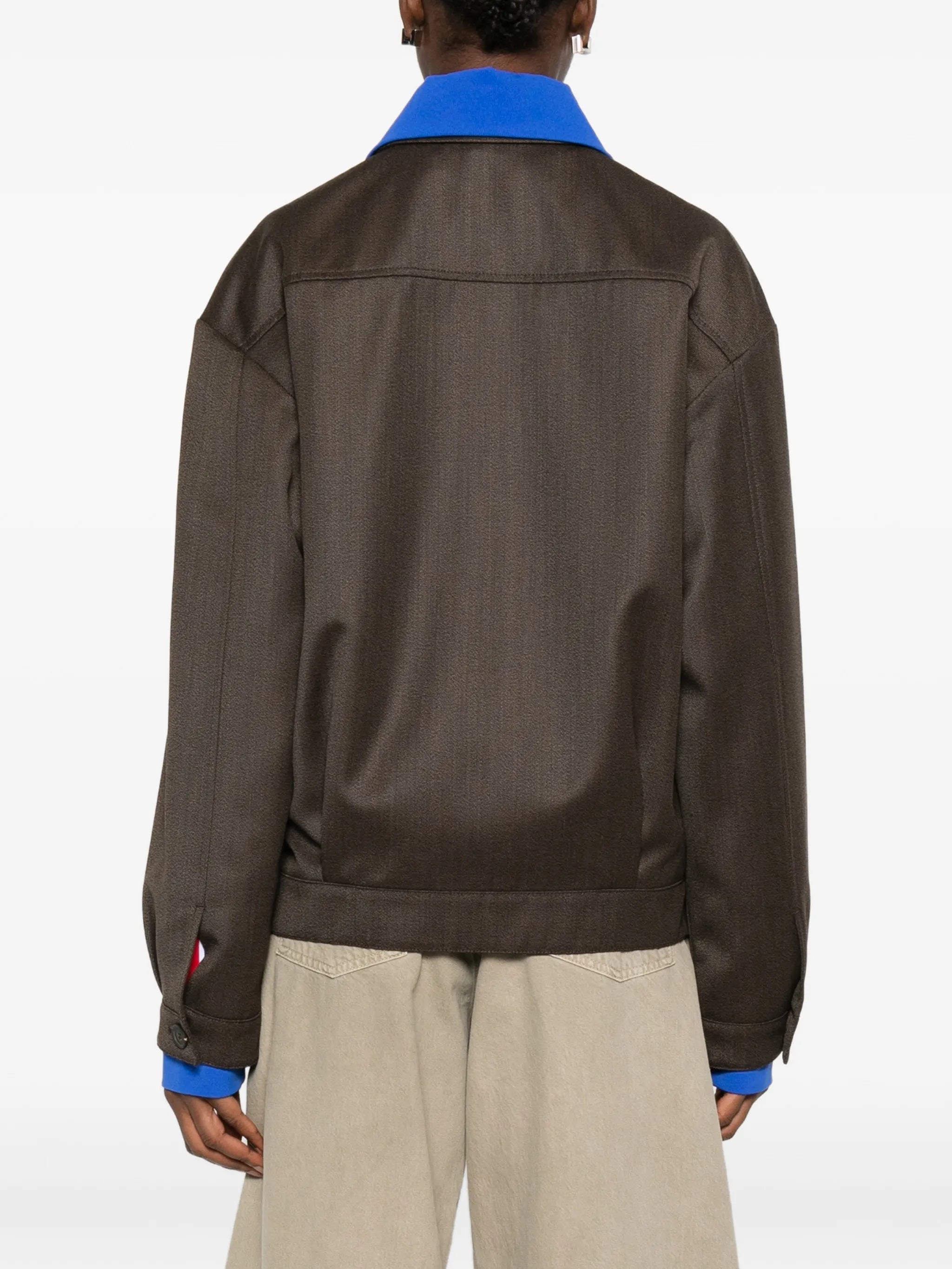 Bilde av brun ullblousen fra Miu Miu for kvinner - Sesong Vår-Sommer 2026 - Modellvisning 3