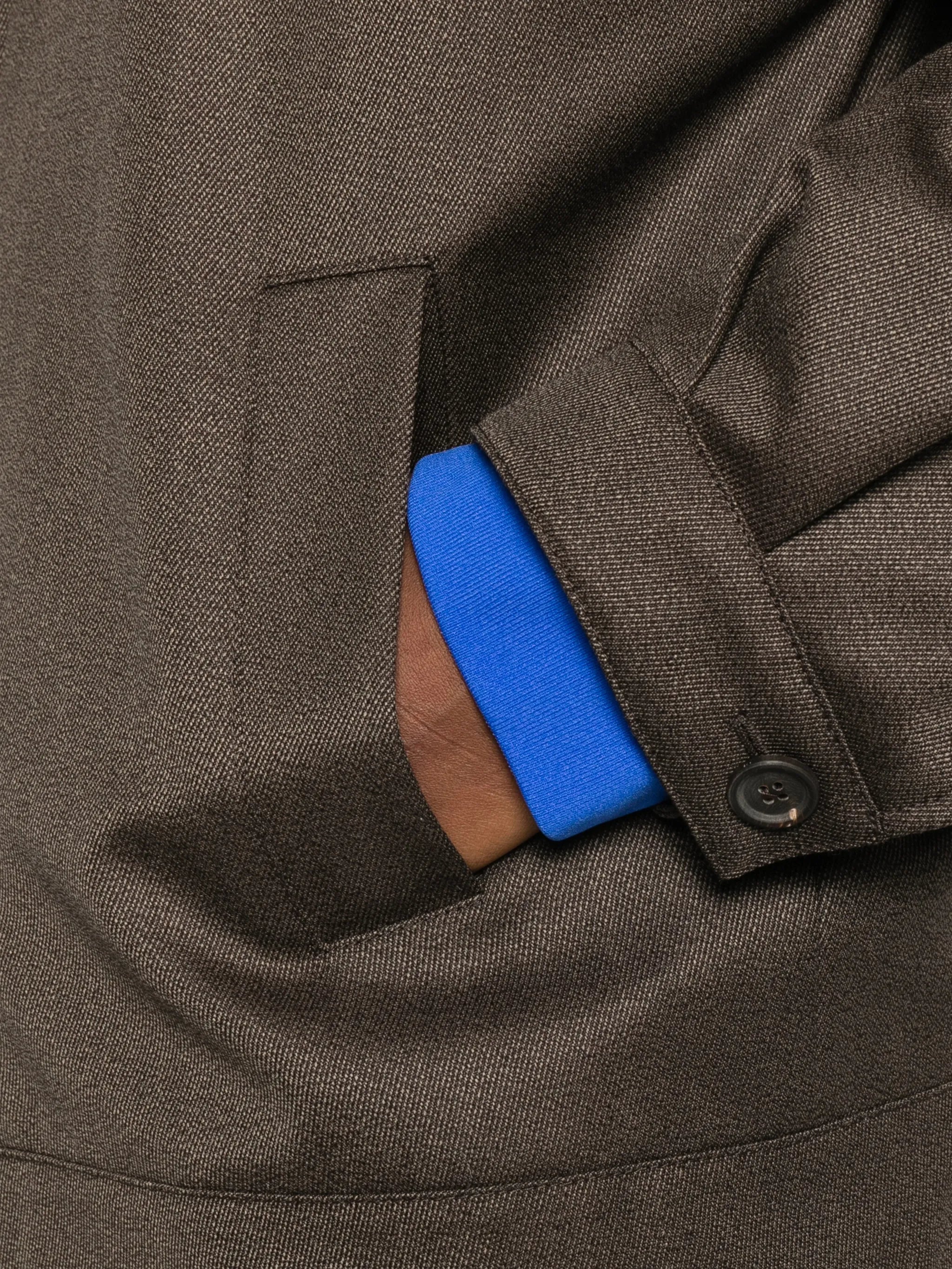 Bilde av brun ullblousen fra Miu Miu for kvinner - Sesong Vår-Sommer 2026 - Modellvisning 4