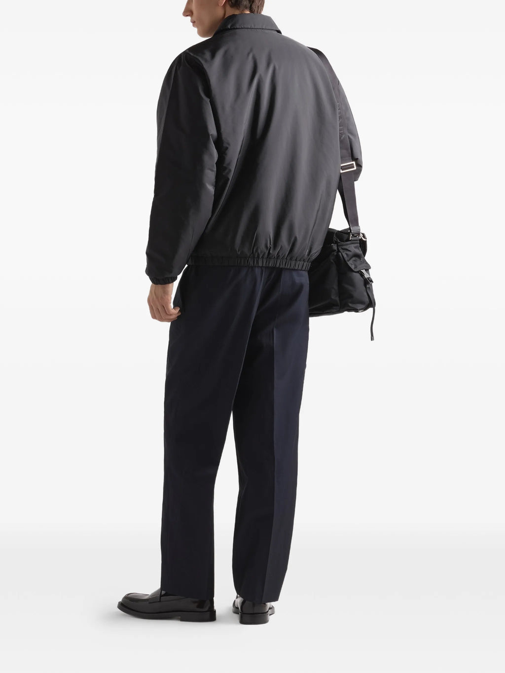 Immagine della giacca Re-Nylon di Prada per uomo - Stagione Primavera-Estate 2026 - Vista del modello 2