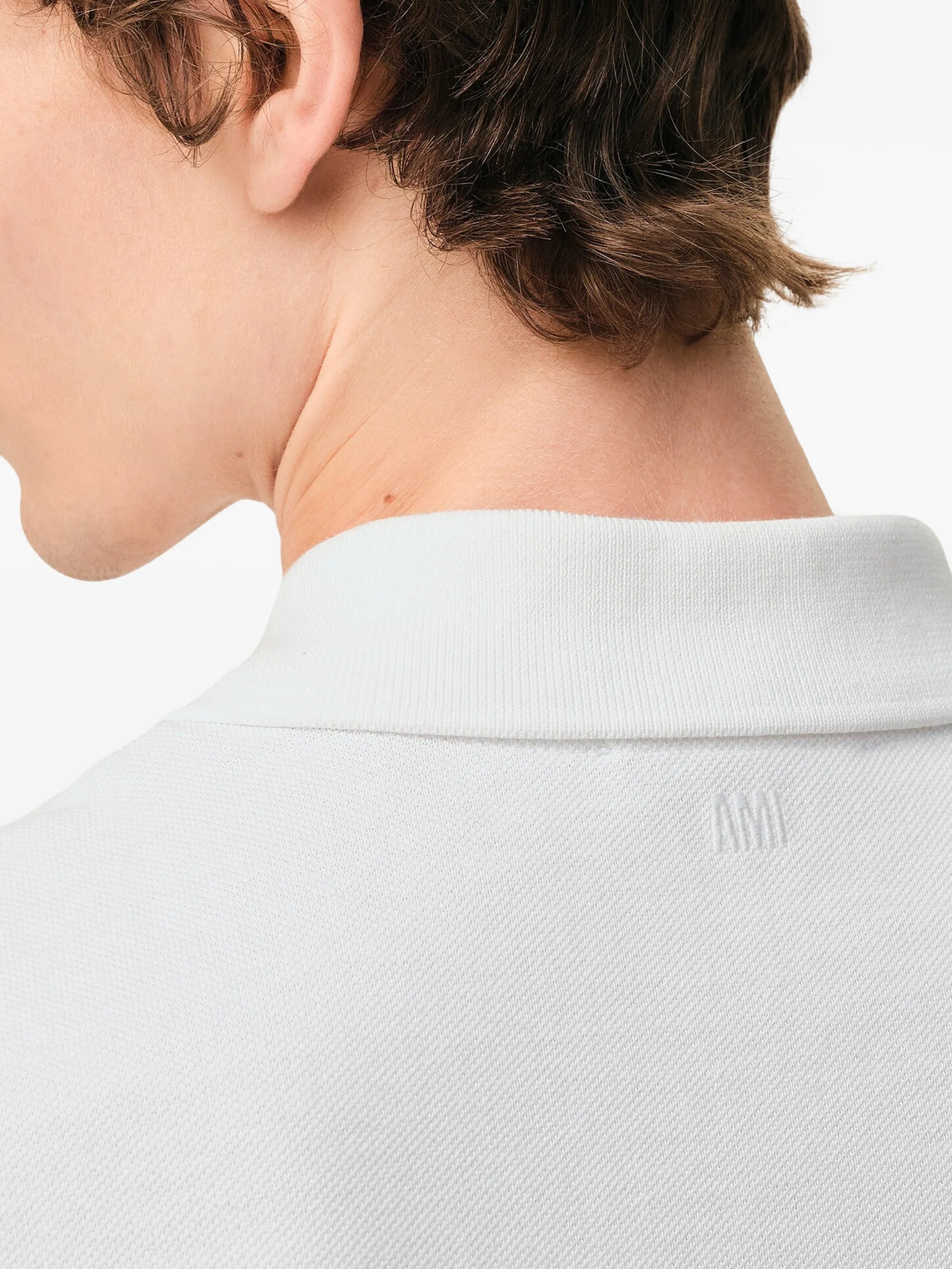 Image du Polo Ami de Cœur par Ami PARIS pour Hommes - Saison Printemps-Été 2026 - Vue du modèle 4