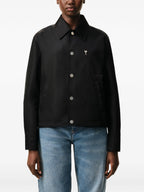 Imagen de Chaqueta de Nylon Negra de Ami PARIS para Unisex - Temporada Primavera-Verano 2026 - Vista del Modelo 2