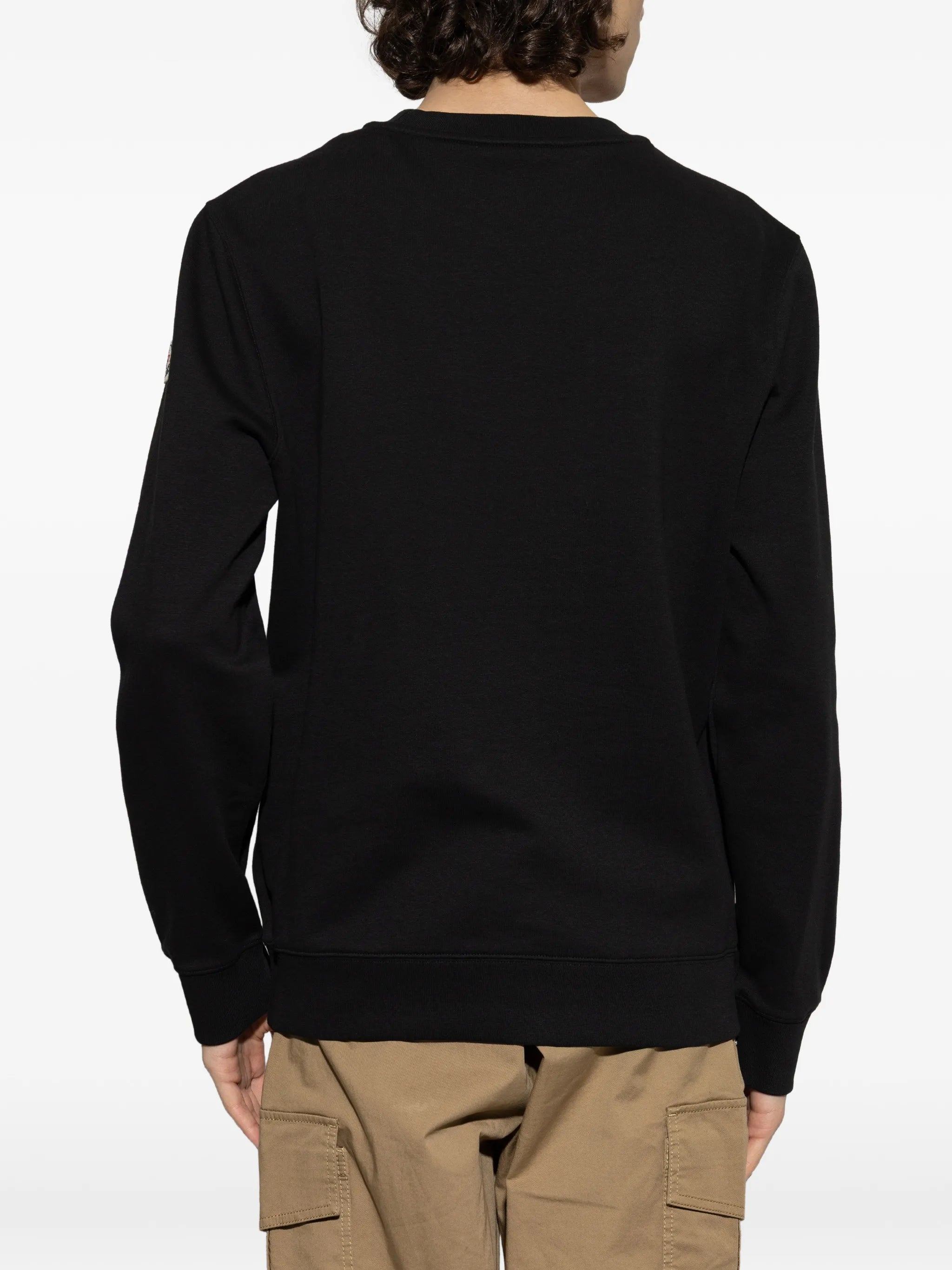 Bilde av svart logo sweatshirt fra Moncler for menn - Sesong Vår-Sommer 2026 - Modellvisning 3