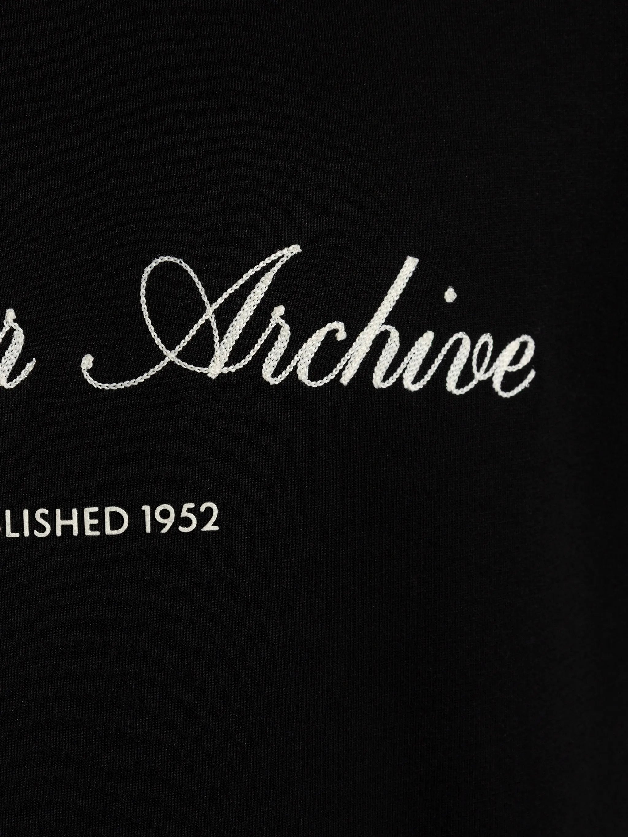 Bilde av svart logo sweatshirt fra Moncler for menn - Sesong Vår-Sommer 2026 - Modellvisning 4