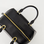 Bild der Mini Antigona Cube Bag aus schwarzem Leder von Givenchy für Damen - Saison Herbst-Winter 2024 - Detailansicht 2