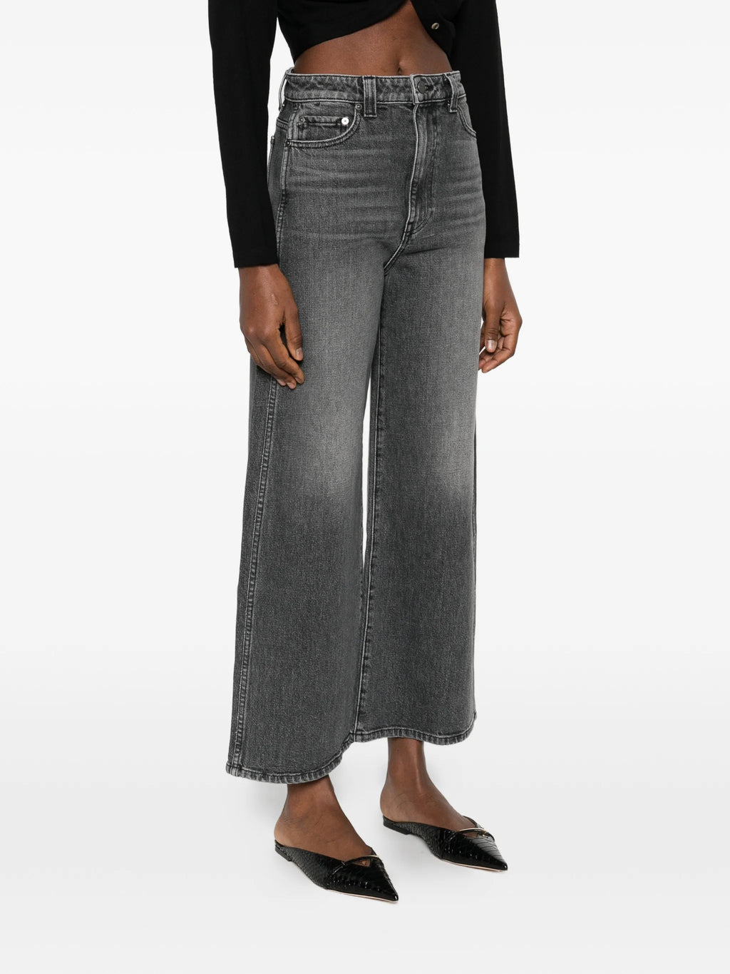 Imagen de Jean Delina en denim gris de Khaite para mujeres - Temporada Primavera-Verano 2026 - Vista del modelo 2