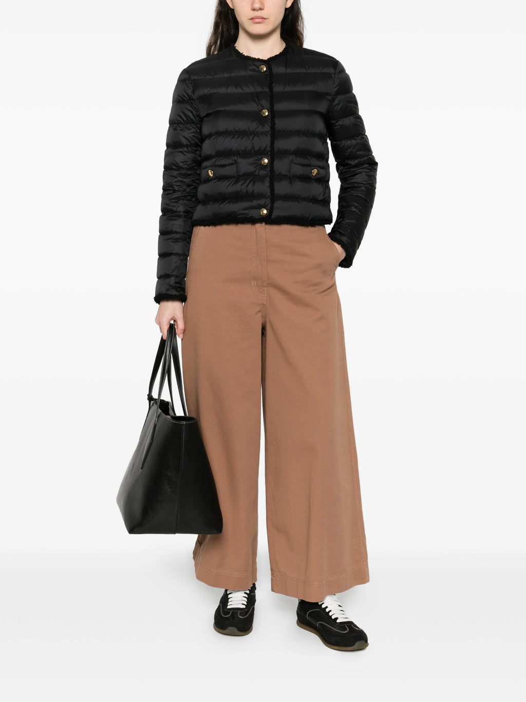 Image d'une doudoune courte à fleurs de Moncler pour femmes - Saison Printemps-Été 2026 - Vue du modèle 1