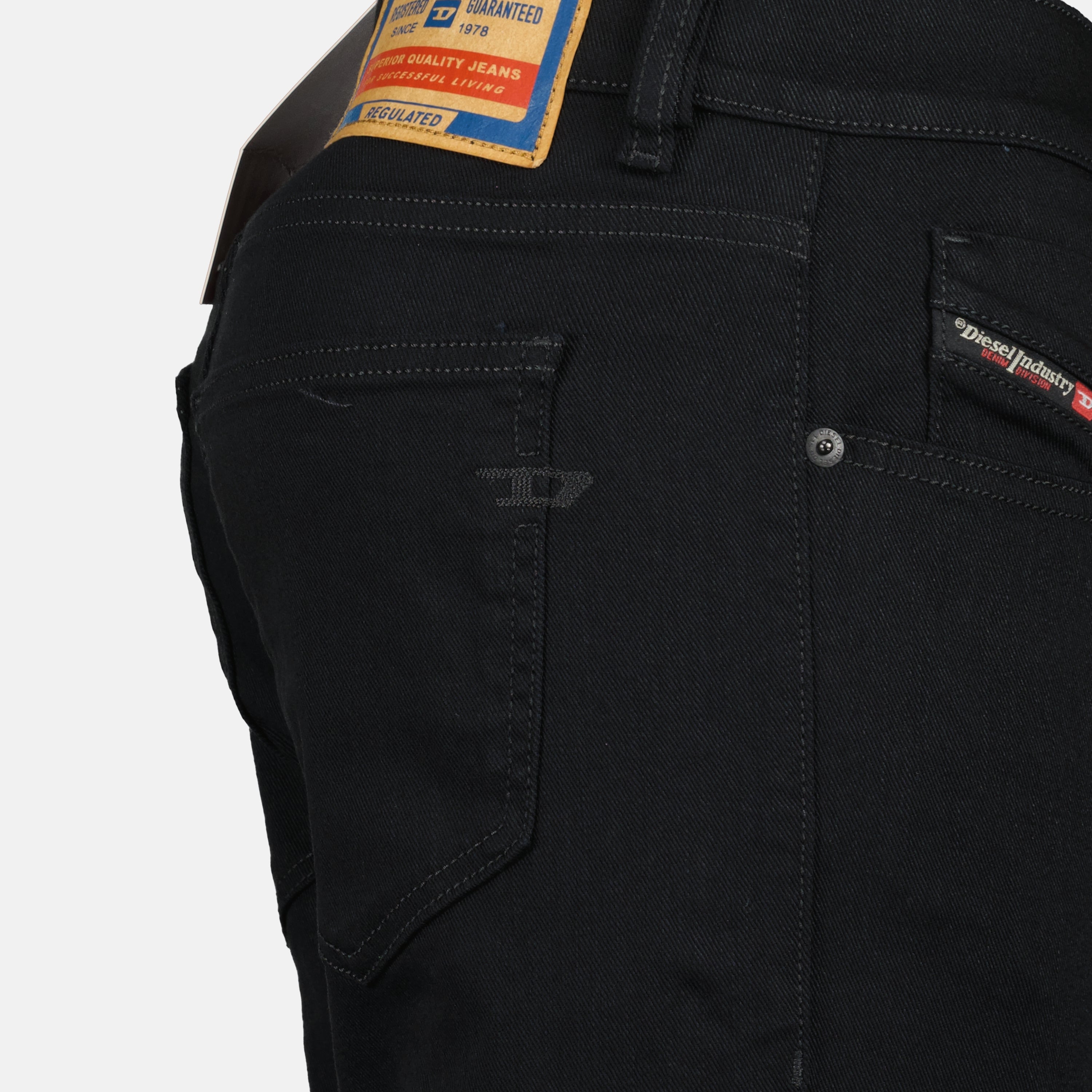 블랙 데님 슬림 진 D-Strukt