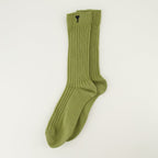 Ami PARISによるユニセックス用のカキ色のChaussettes ami de coeurの画像 - シーズン春夏2026 - 背面ビュー