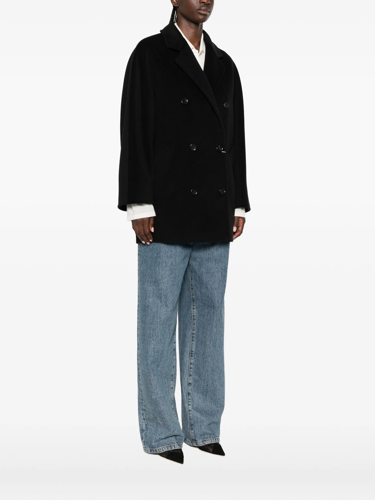 Image of Icon Wool and Cashmere Coat by Max Mara for Women - Season Autumn-Winter 2026 - Model View 2