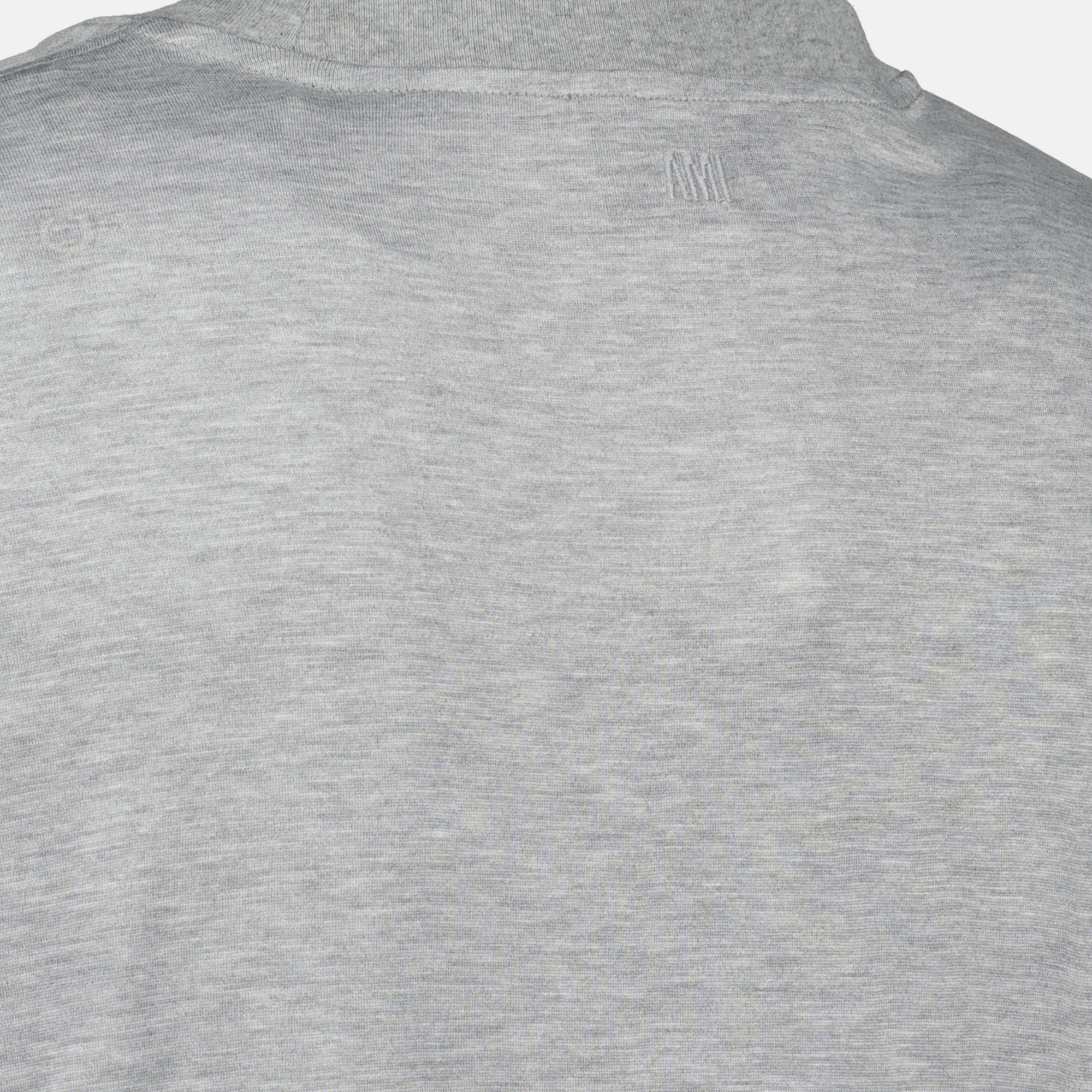 Image du T-shirt Brodé Gris par Ami PARIS pour Unisexe - Saison Automne-Hiver 2025 - Vue des détails du produit 3