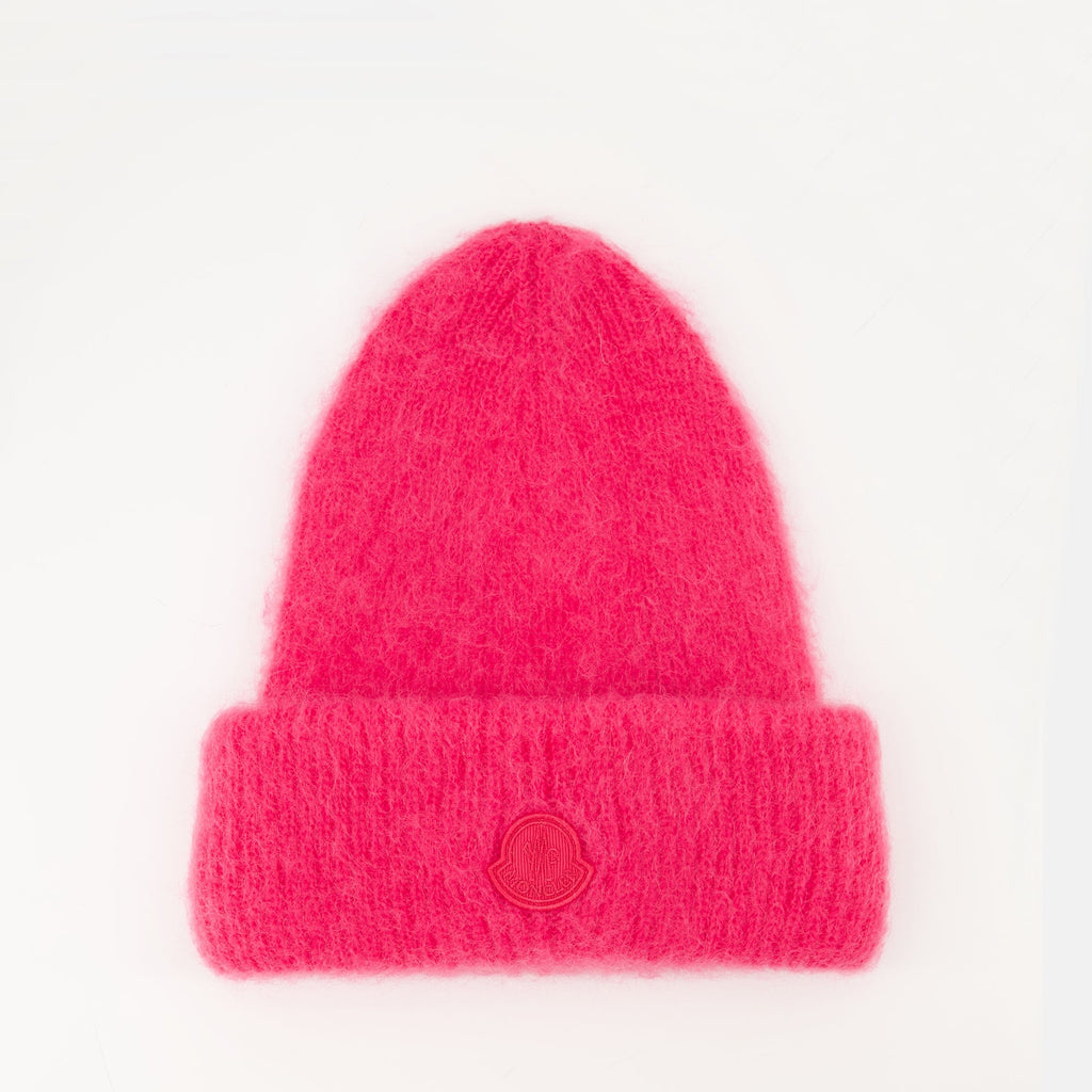 Image de bonnet en mohair et laine par Moncler pour femmes - Saison automne-hiver 2025 - Vue de face