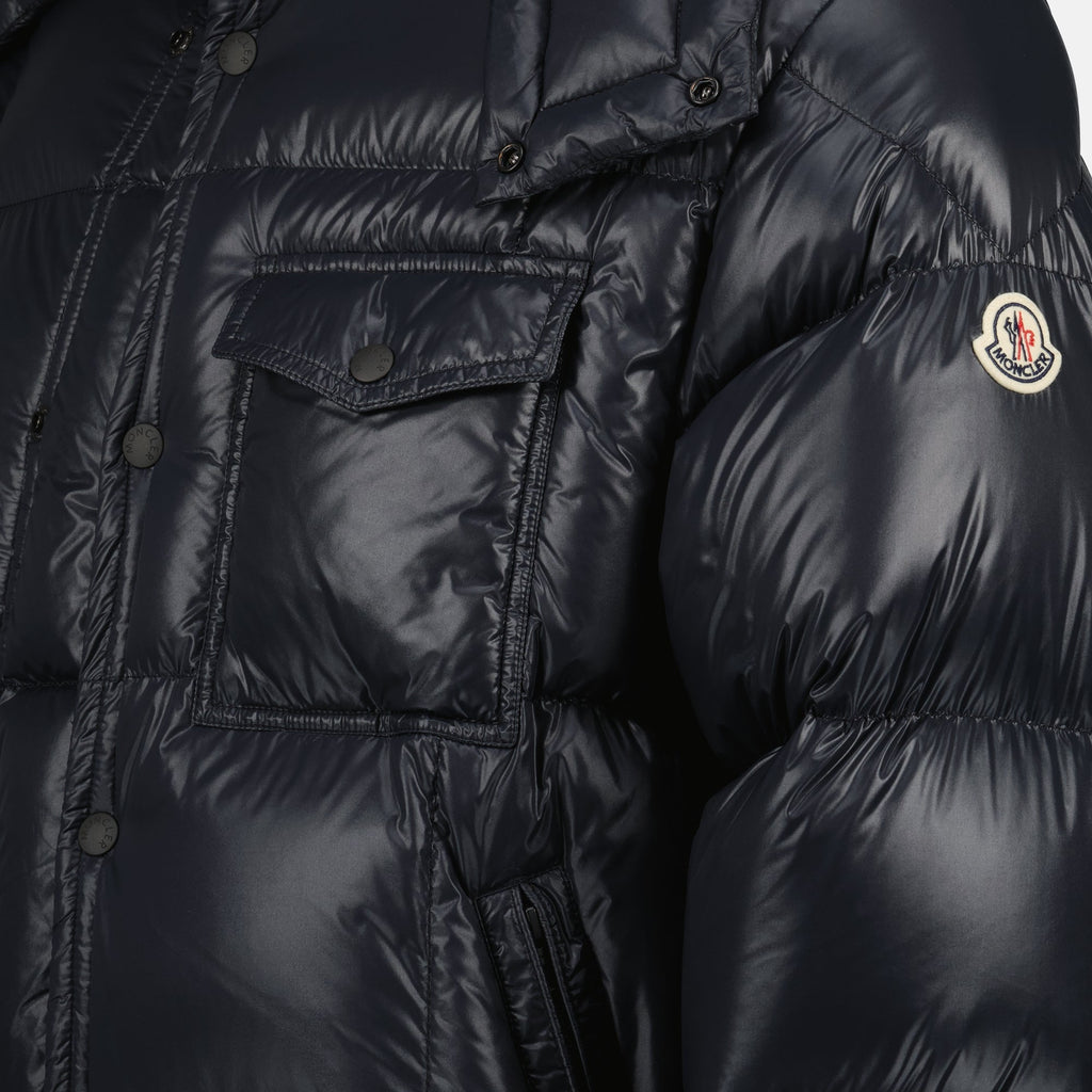 Bild der Serfanto schwarze Daunenjacke von Moncler für Herren - Saison Herbst-Winter 2025 - Produktdetailansicht 2