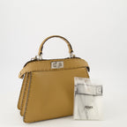 Immagine della borsa piccola Peekaboo IseeU di Fendi per donne - Stagione Primavera-Estate 2025 - Dettaglio Vista 2
