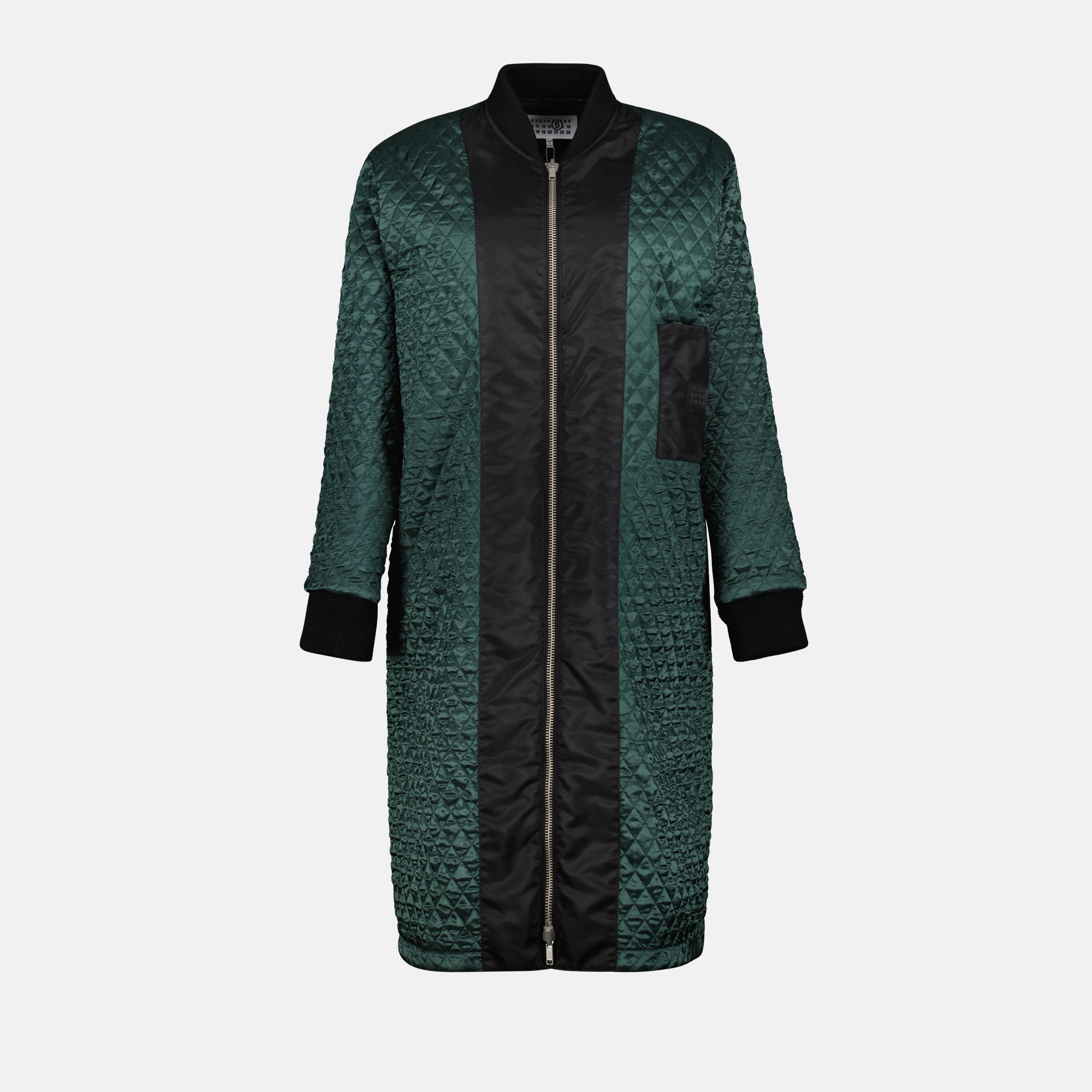 Image d'une veste bomber réversible verte et noire de Mm6 pour femmes - Saison Automne-Hiver 2024 - Vue de face