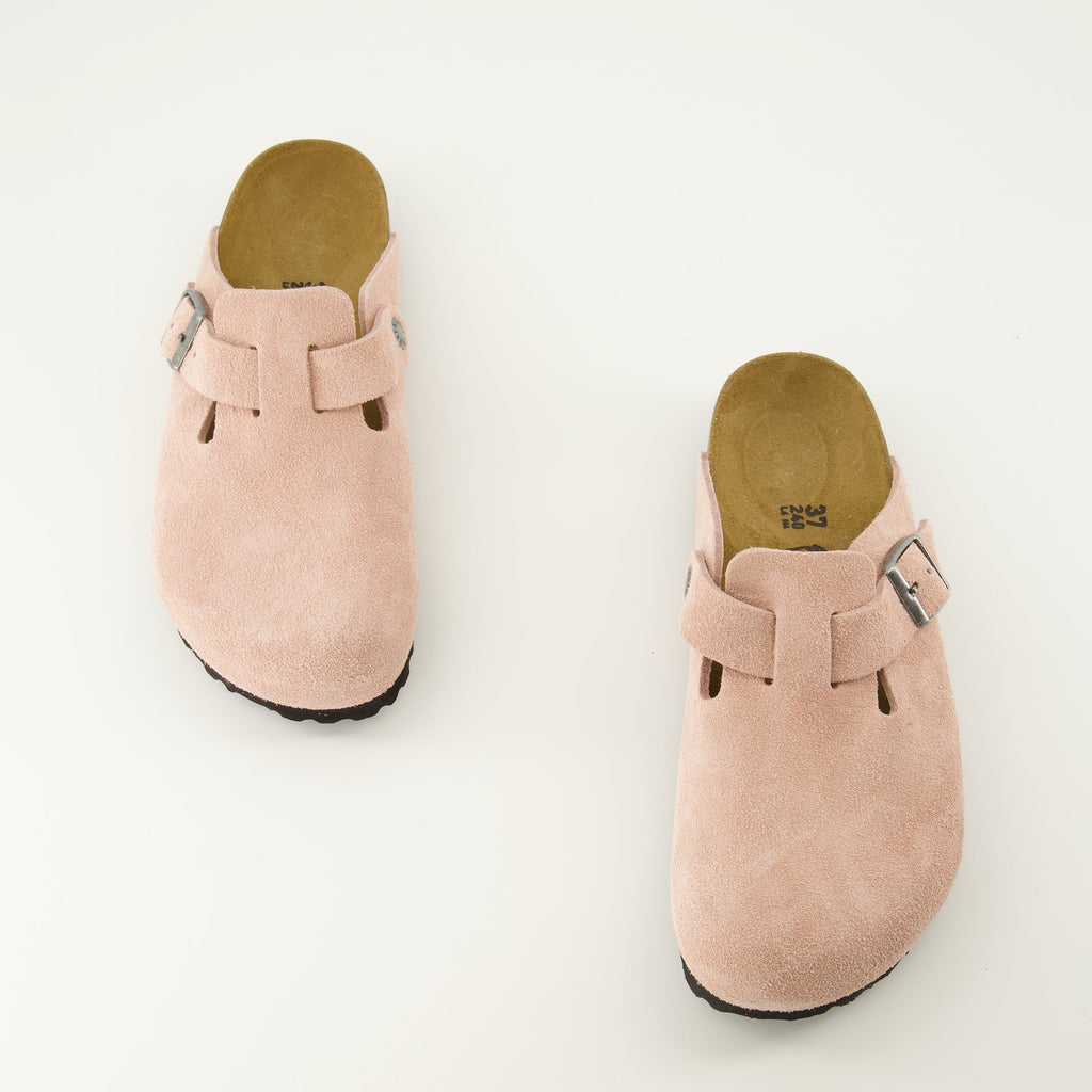 Immagine delle Boston Rose Mules di Birkenstock per unisex - Stagione Primavera-Estate 2026 - Vista superiore della coppia