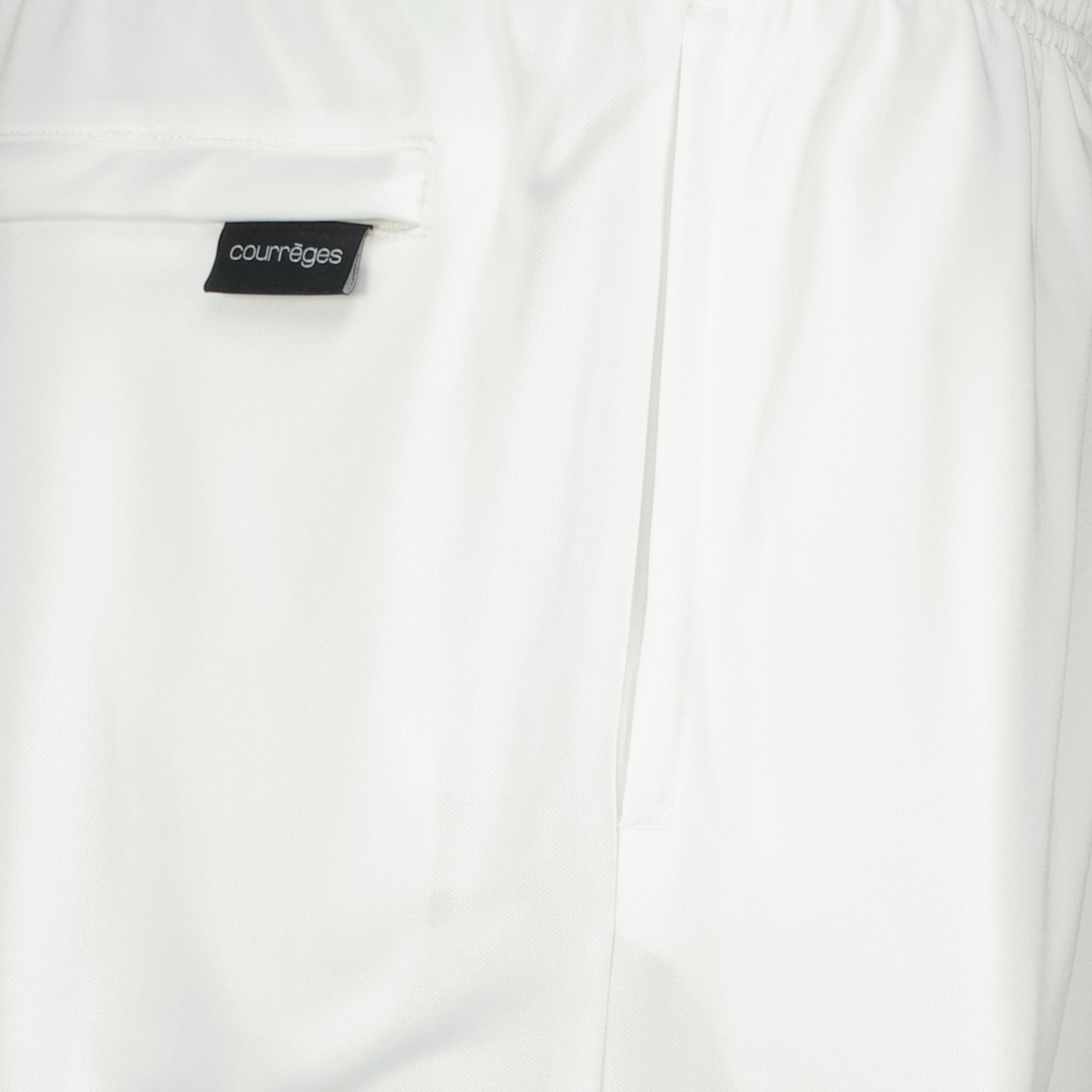 メンズ用のCourrègesのスポーツショーツACの画像 - 2026年春夏シーズン - 詳細ビュー2